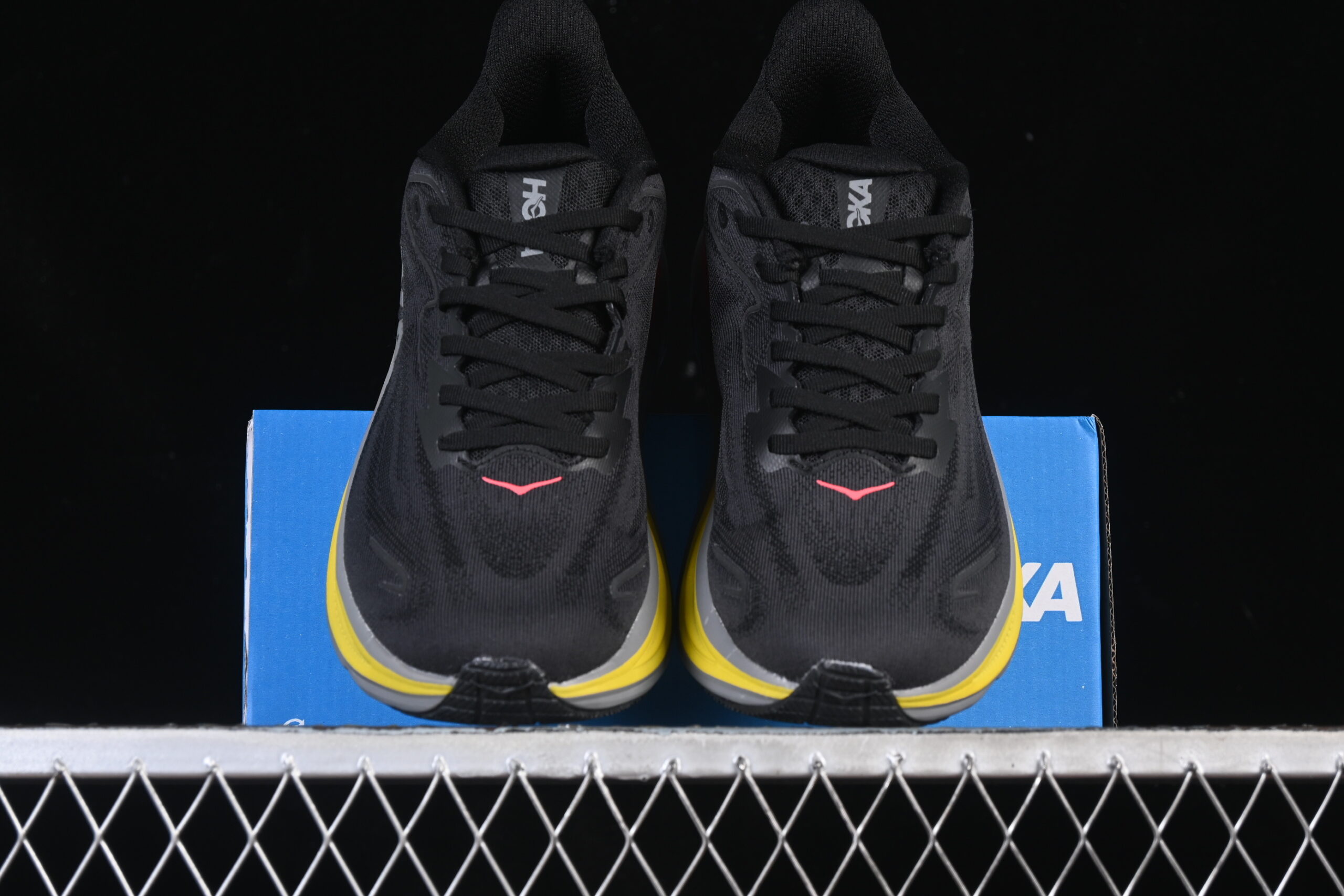 HOKA Clifton 10 'Black Galactic Grey' — изображение 5