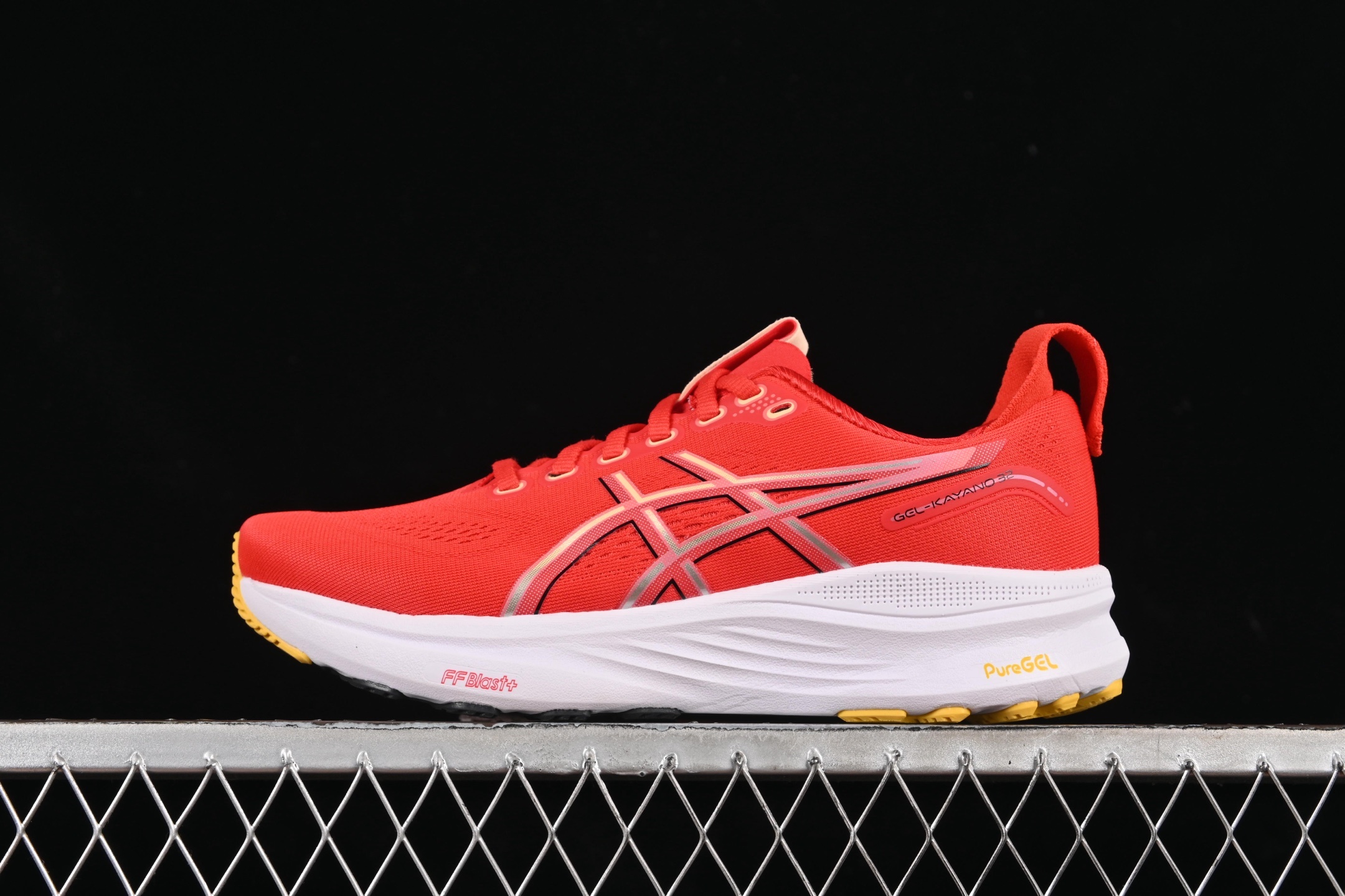 ASICS Gel Kayano 32 'Flash Red'