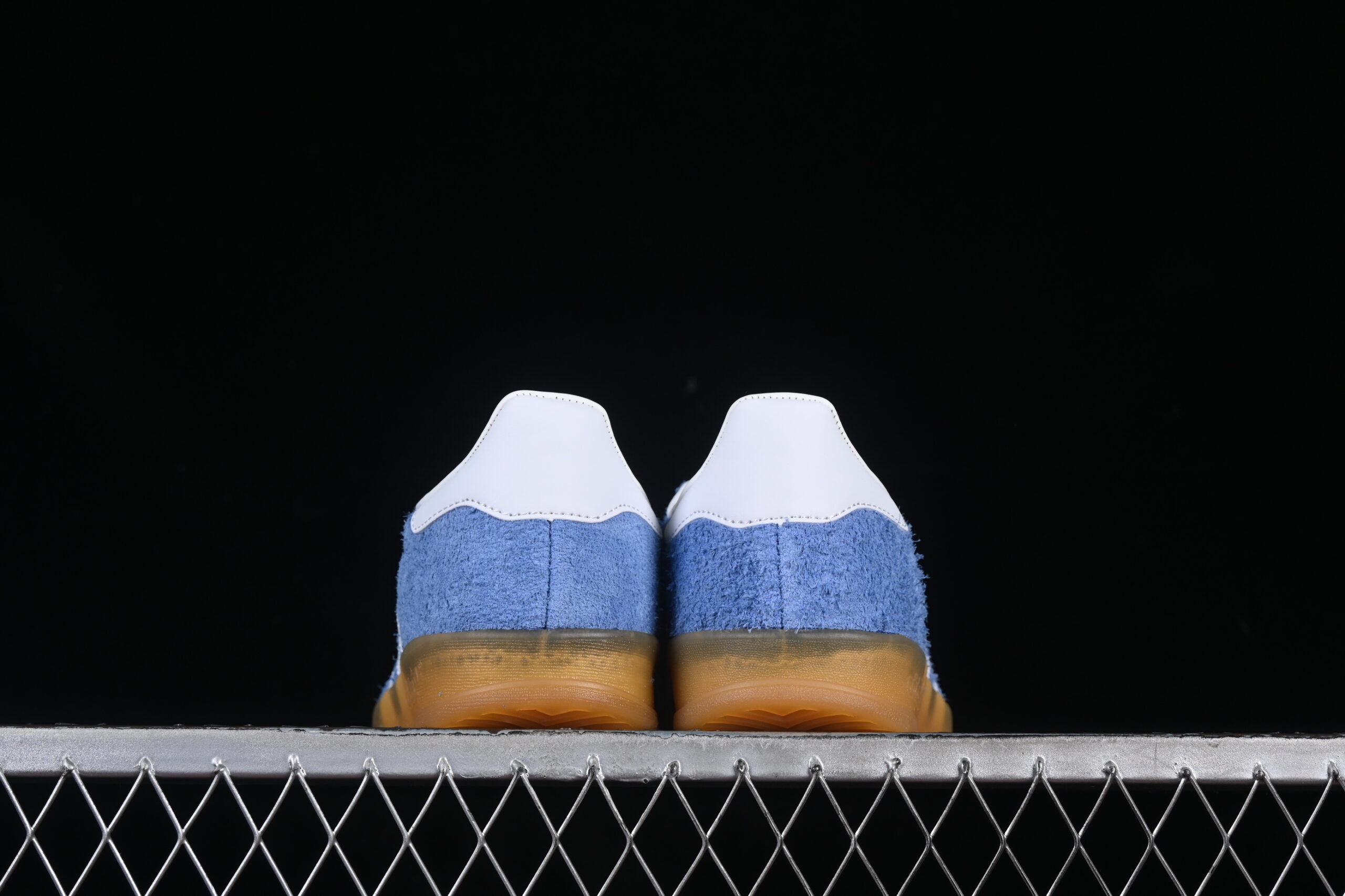 Adidas Wmns Gazelle Indoor 'Blue Fusion Gum' — изображение 4