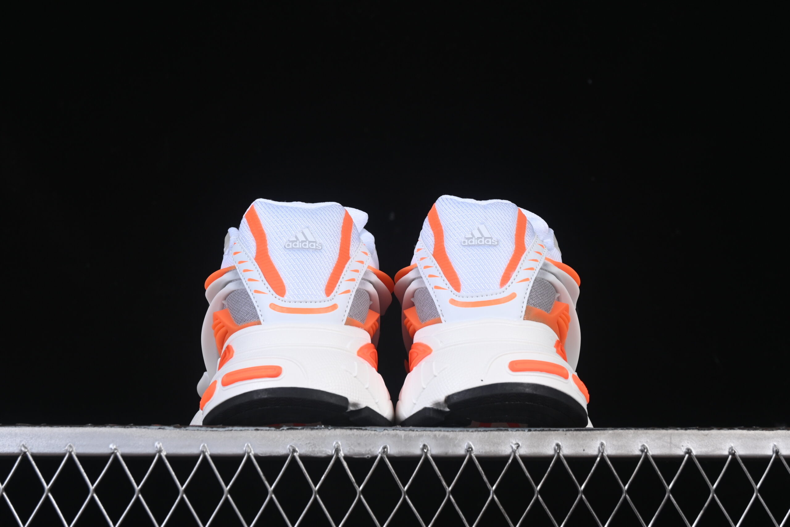 Adidas Adistar Jellyfish x Pharrell x VIRGINIA Focus Olive Orange — изображение 4
