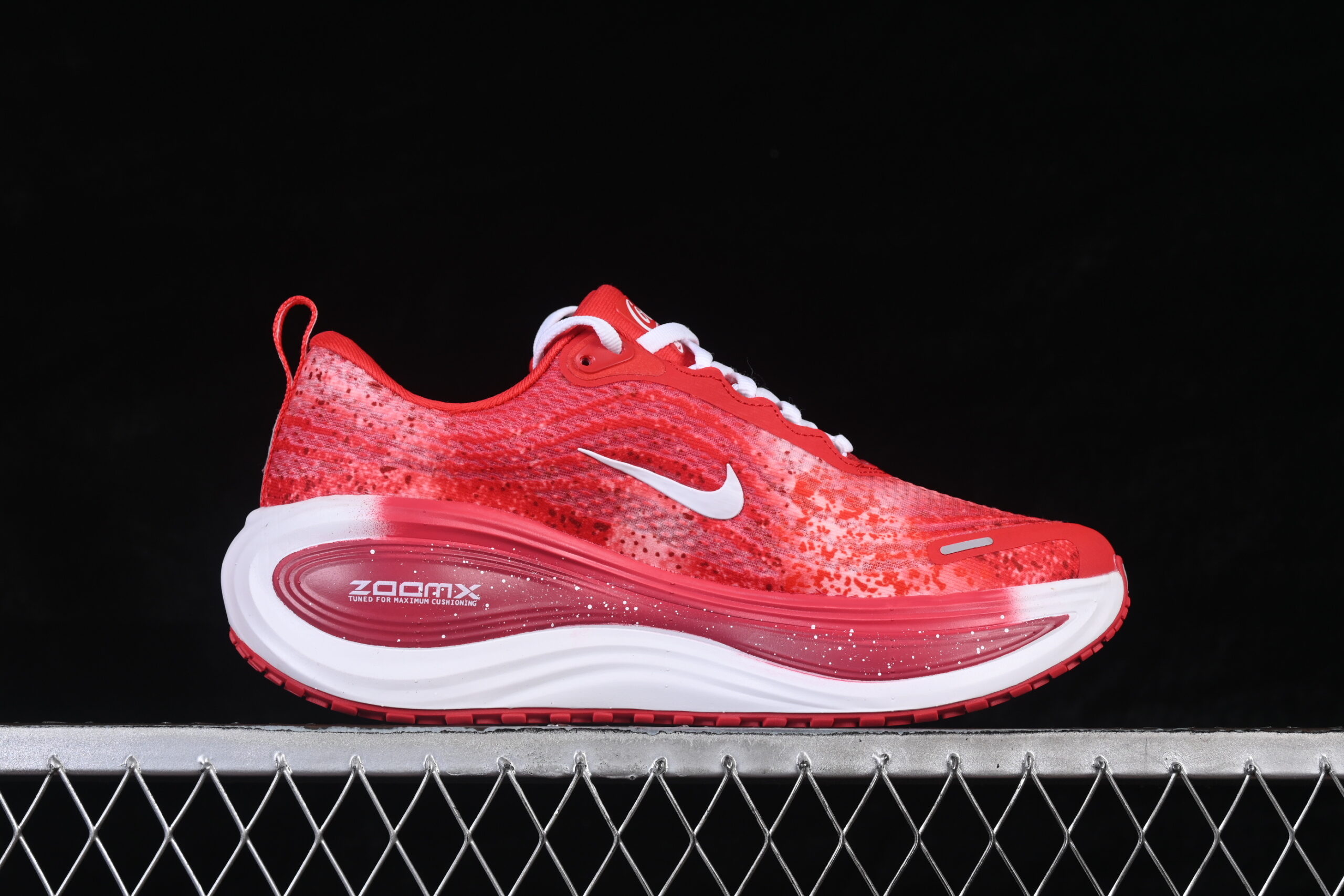 Nike Vomero Plus Coca-Cola — изображение 2