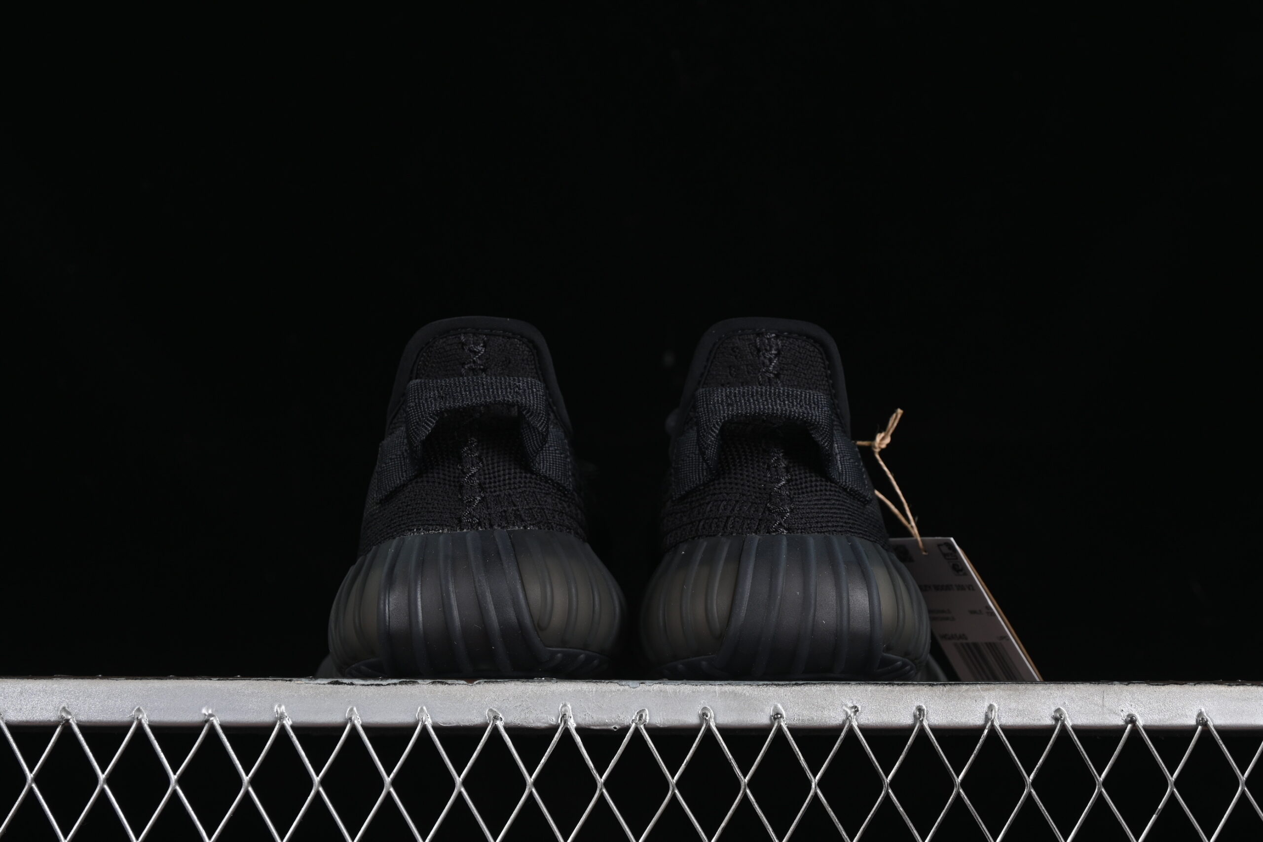 Adidas Yeezy Boost 350 V2 Onyx — изображение 4