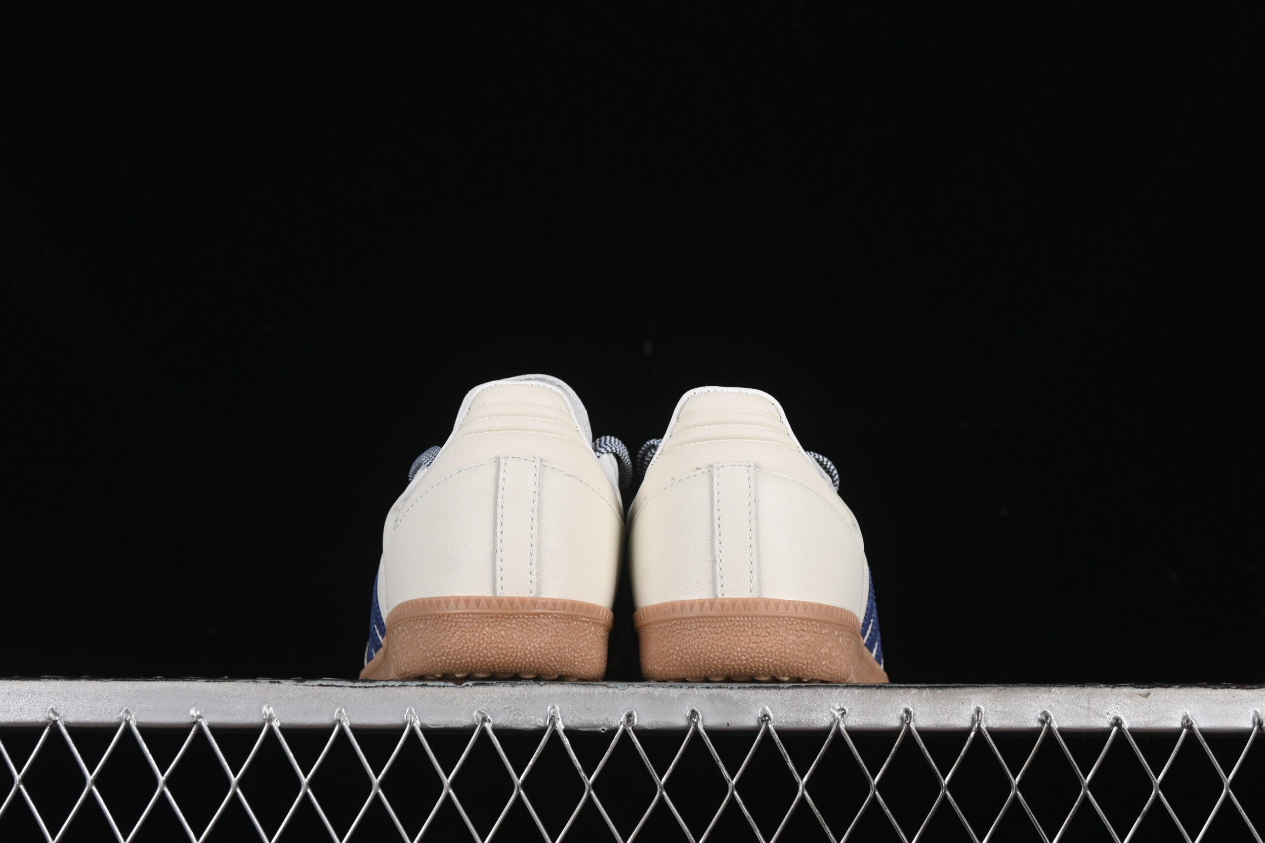 Adidas Samba OG 'Off White Dark Blue' — изображение 4