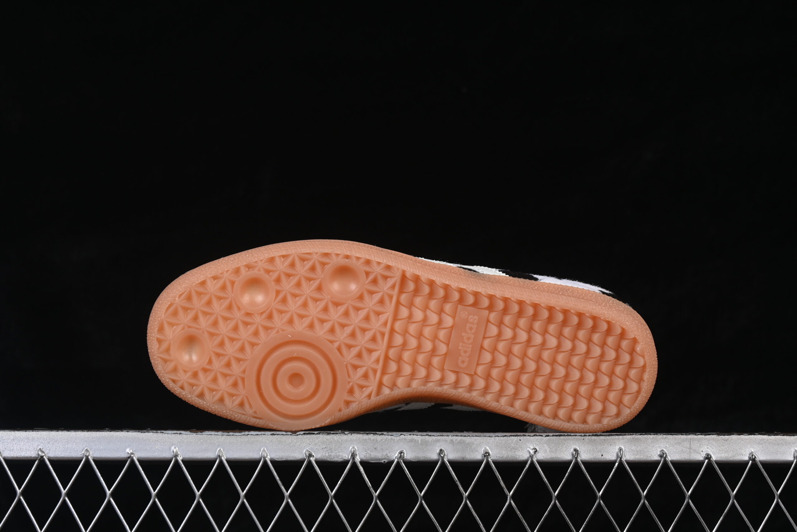 Adidas Wmns Samba OG 'Cow Print Aurora Coffee' — изображение 3