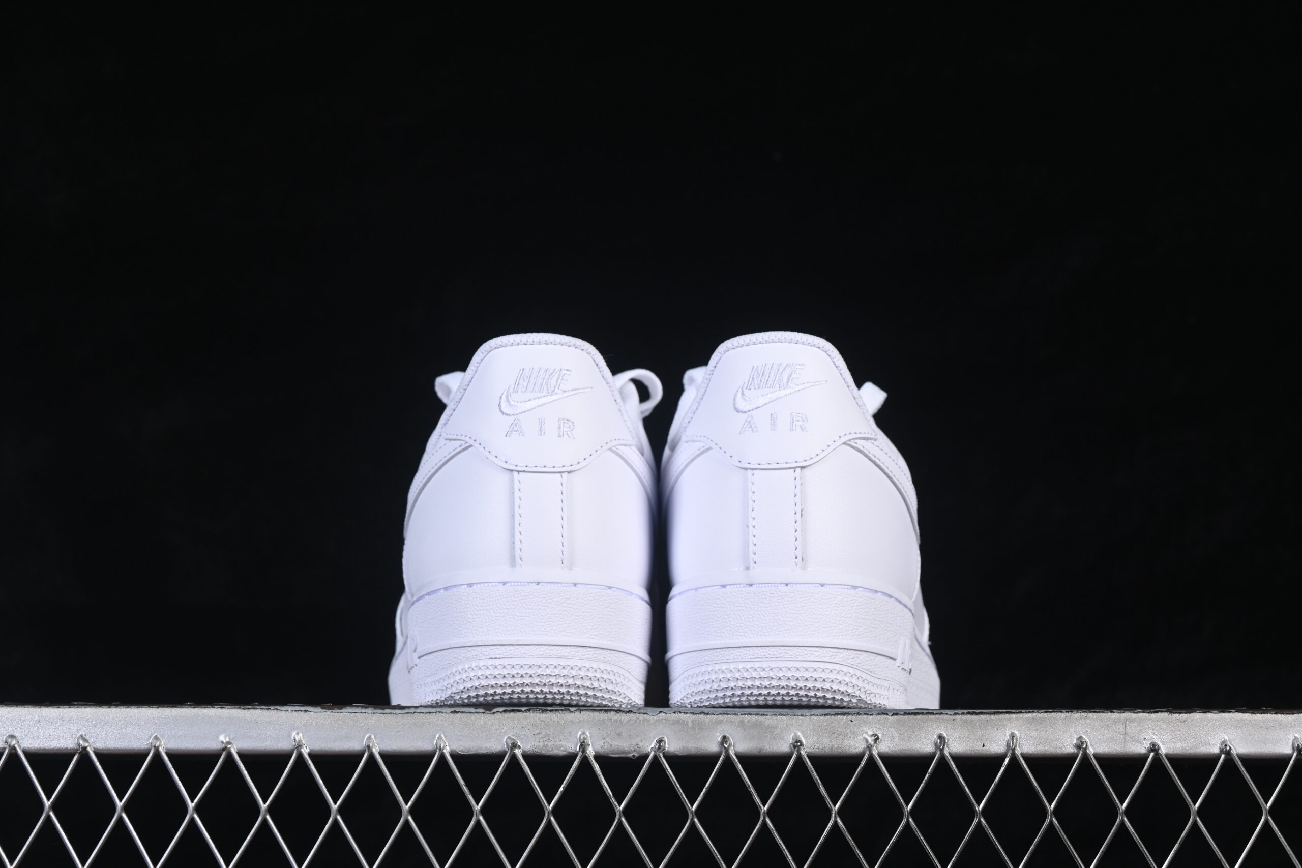 Nike Air Force 1 Low White '07 — изображение 4