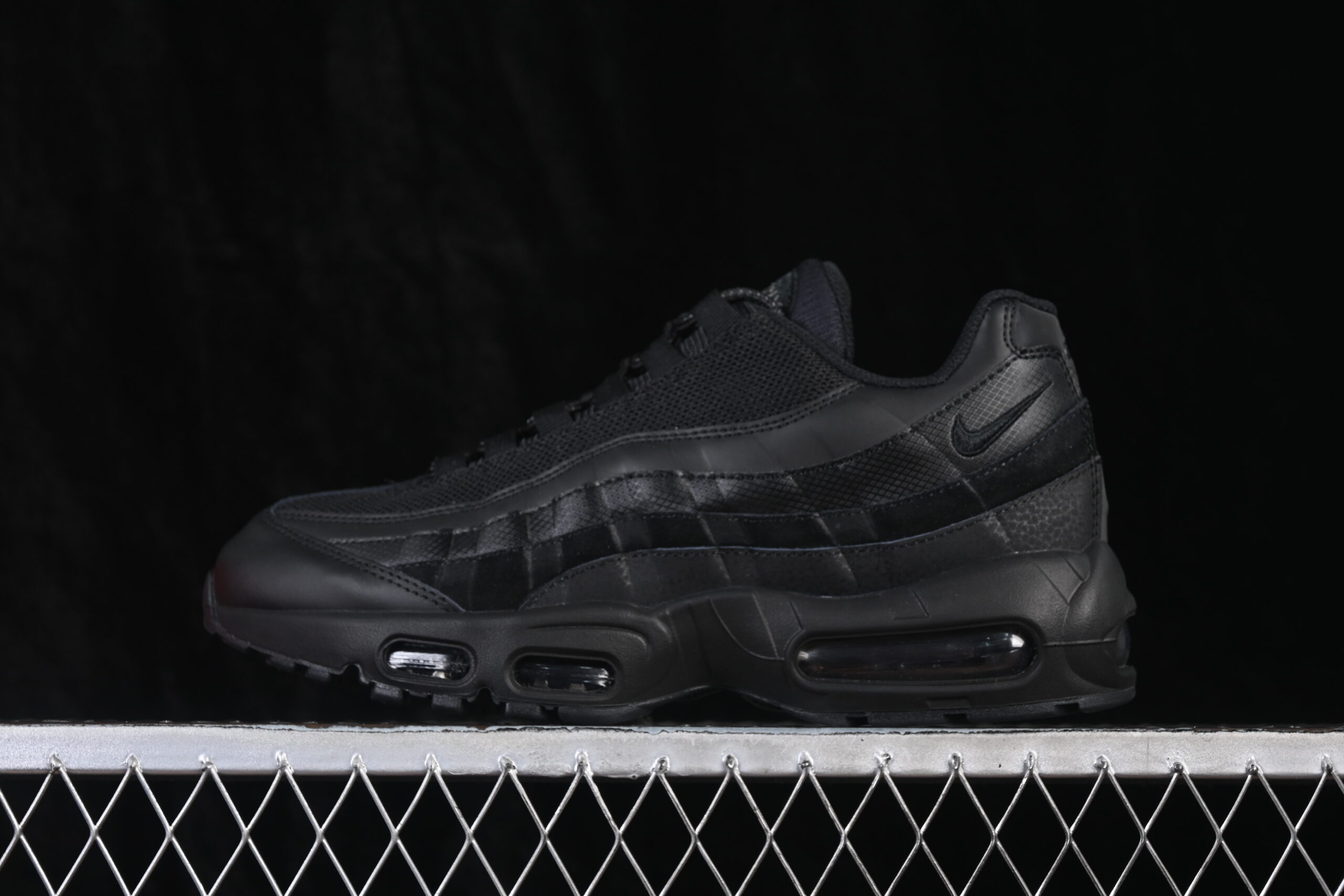 Nike Air Max 95 Essential Triple Black