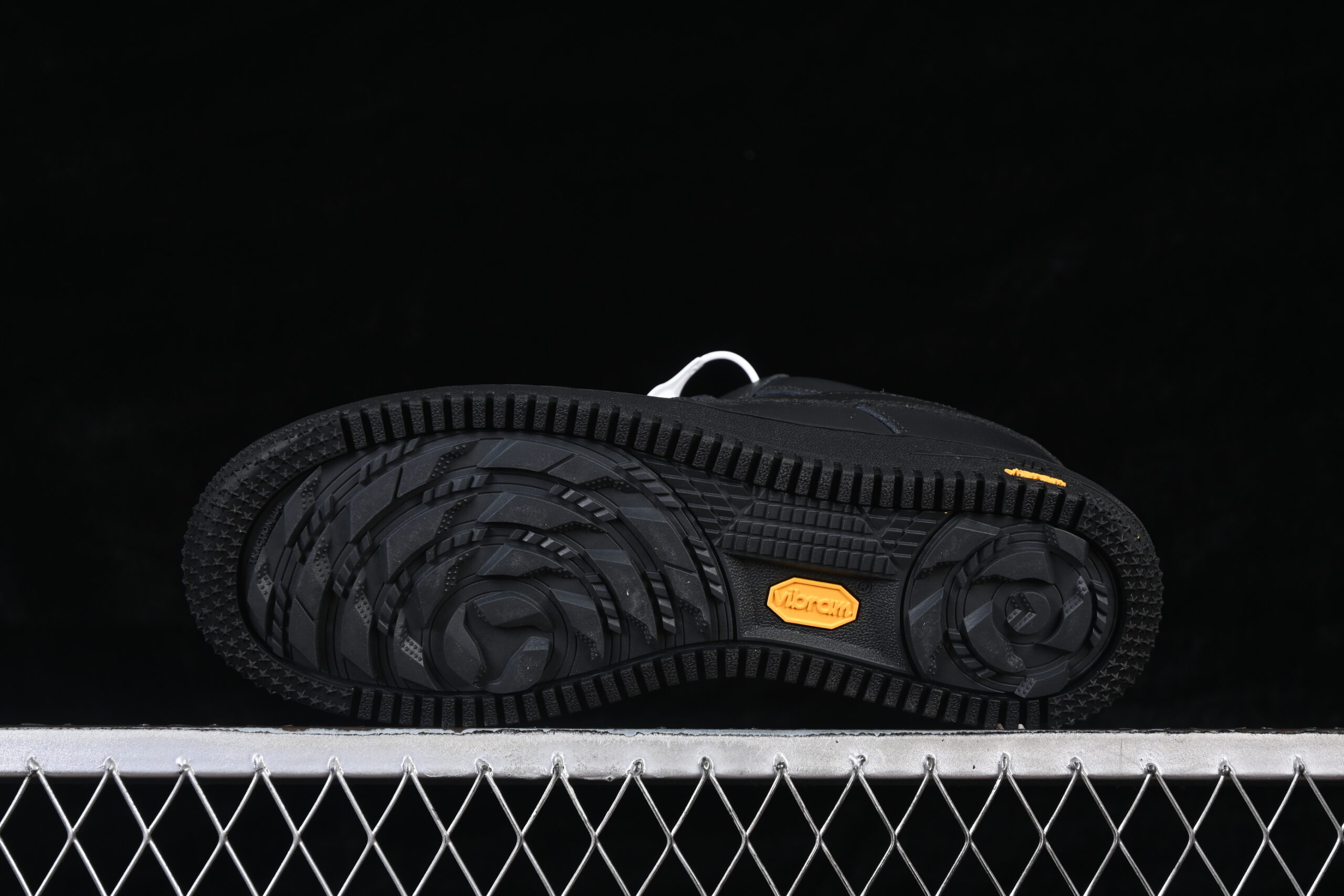 Nike Air Force 1 Low GORE-TEX Vibram Black — изображение 3
