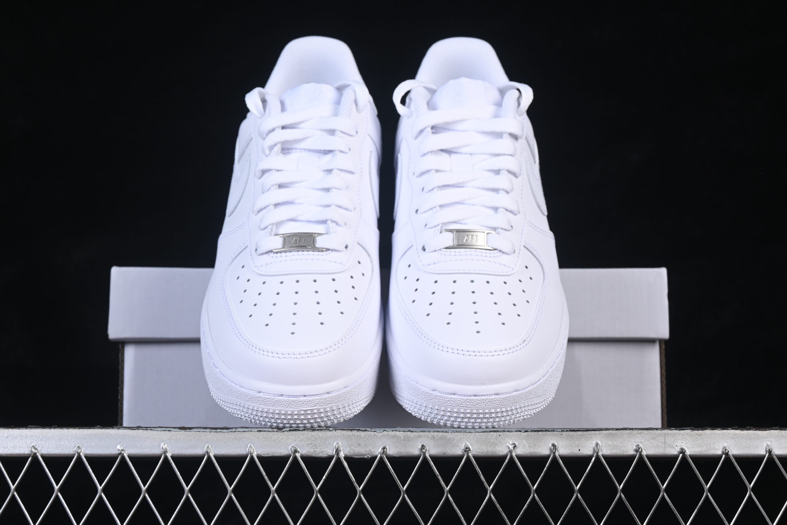 Nike Air Force 1 Low White '07 — изображение 5