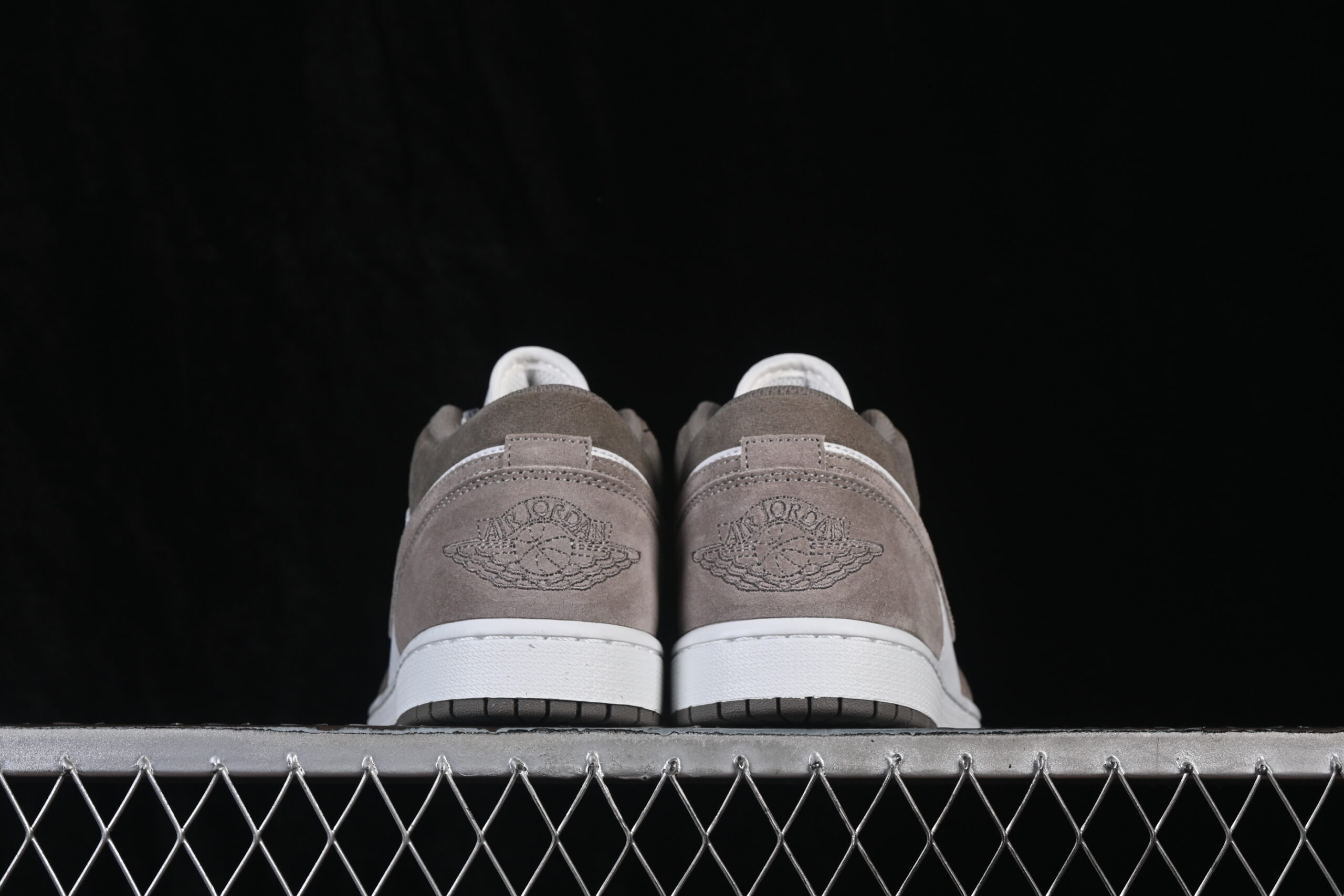 Air Jordan 1 Low Olive Grey — изображение 3