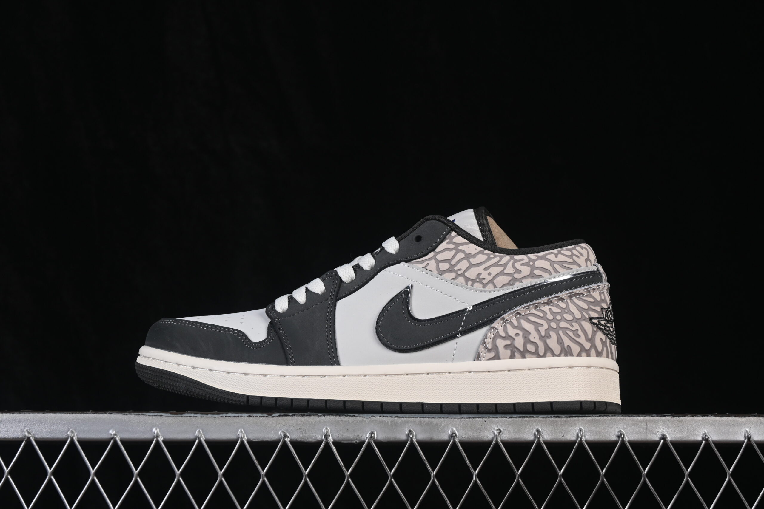 Air Jordan 1 Low SE Sail Deep Pewter