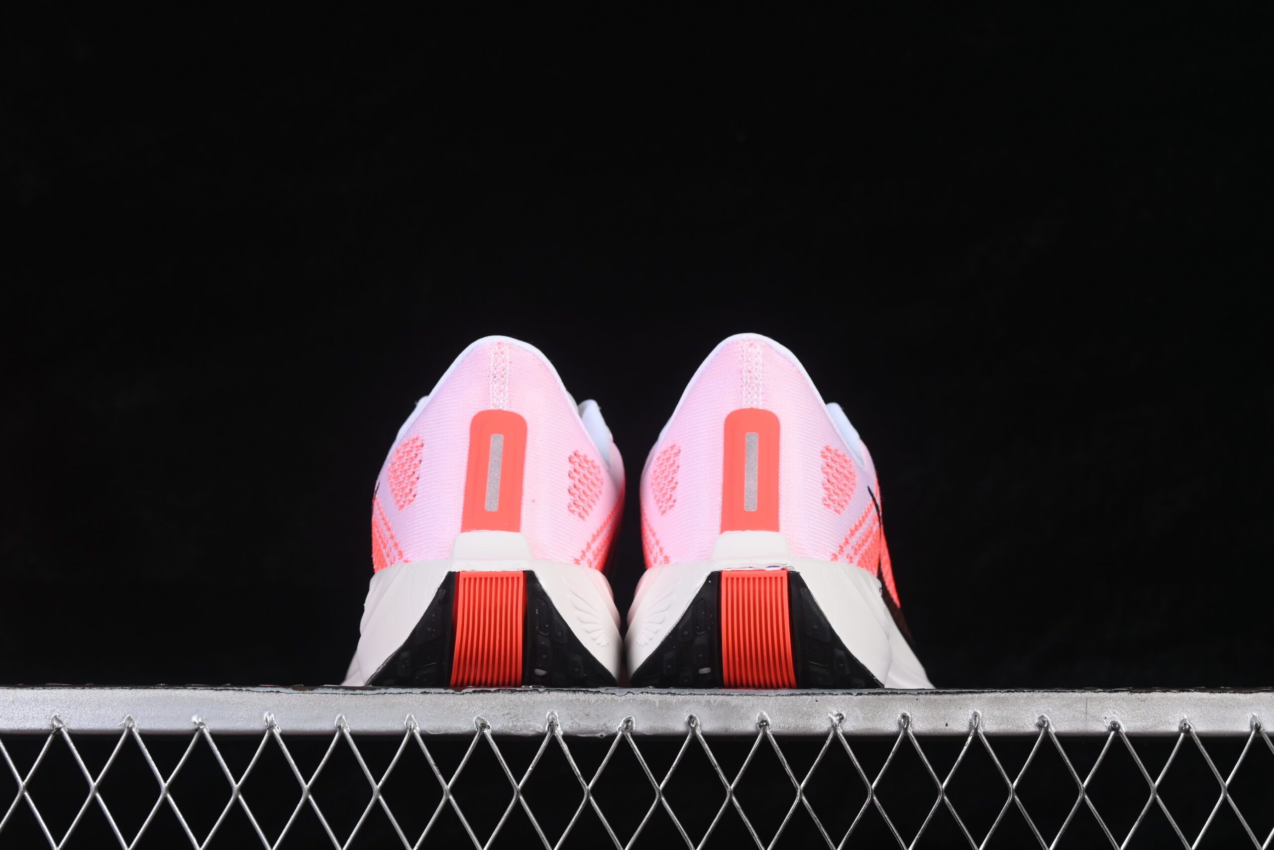 Nike Pegasus Plus White Red — изображение 4