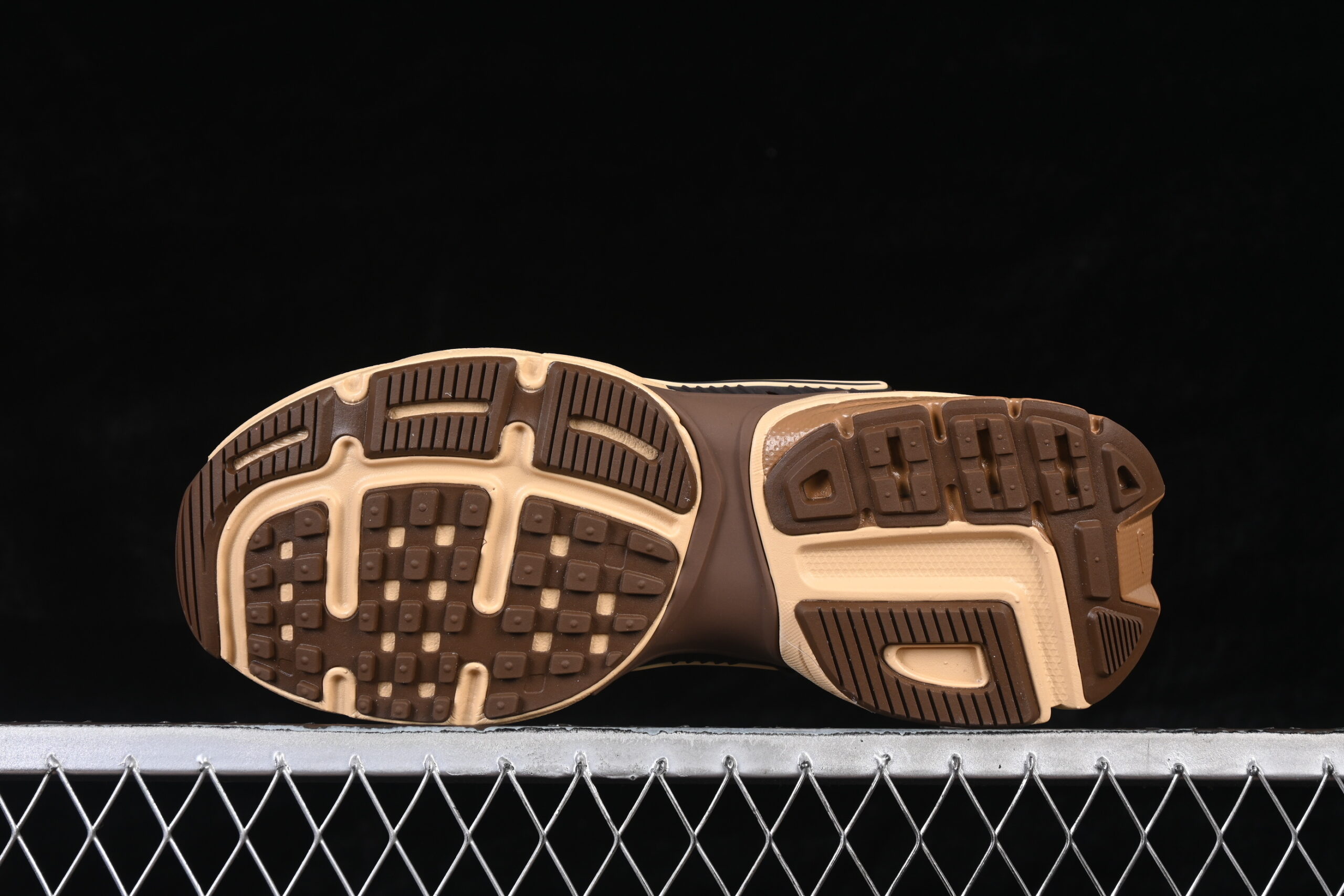 Nike V2K Run 'Light British Tan Sesame' — изображение 3
