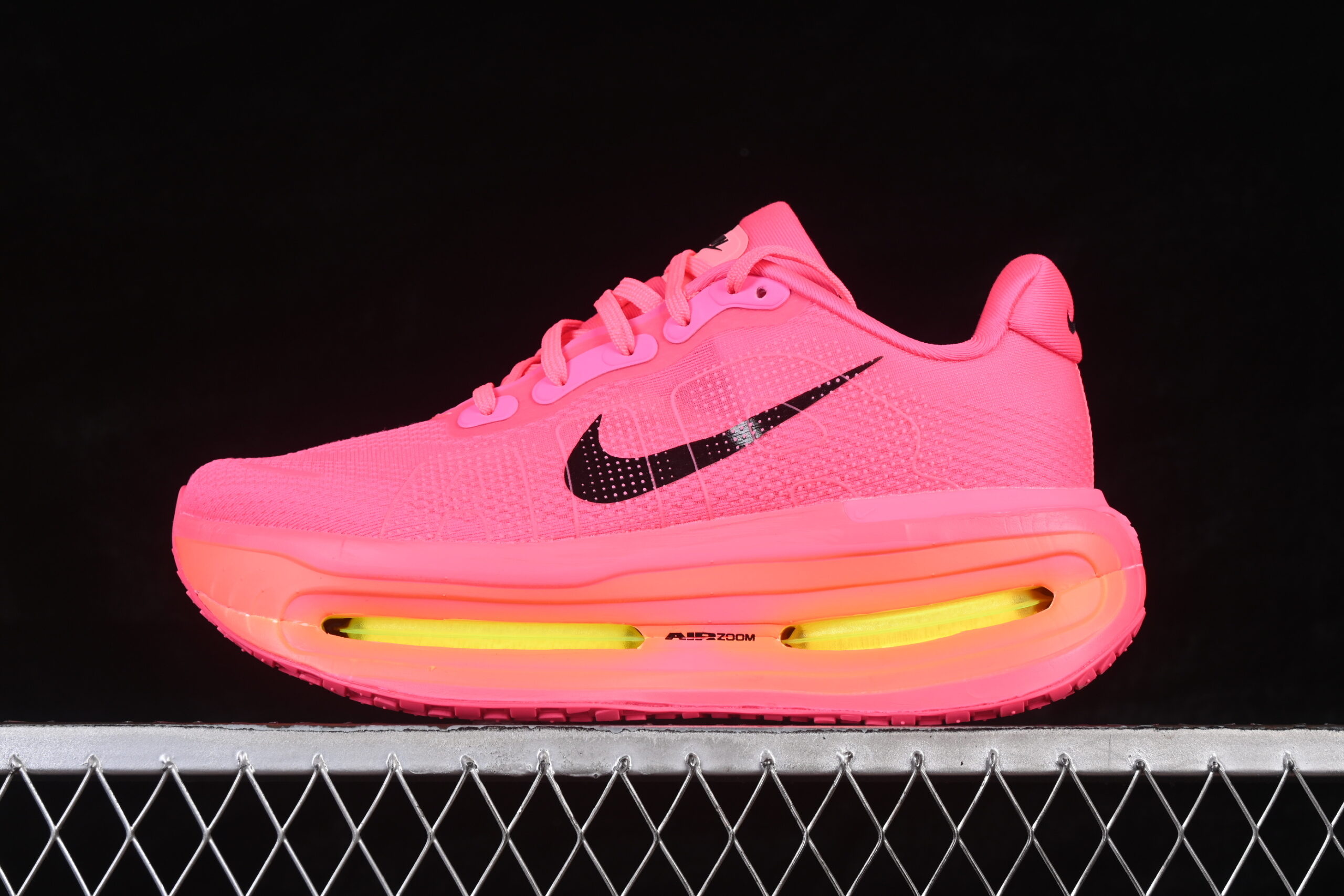 Nike Wmns Vomero Premium 'Hyper Pink'