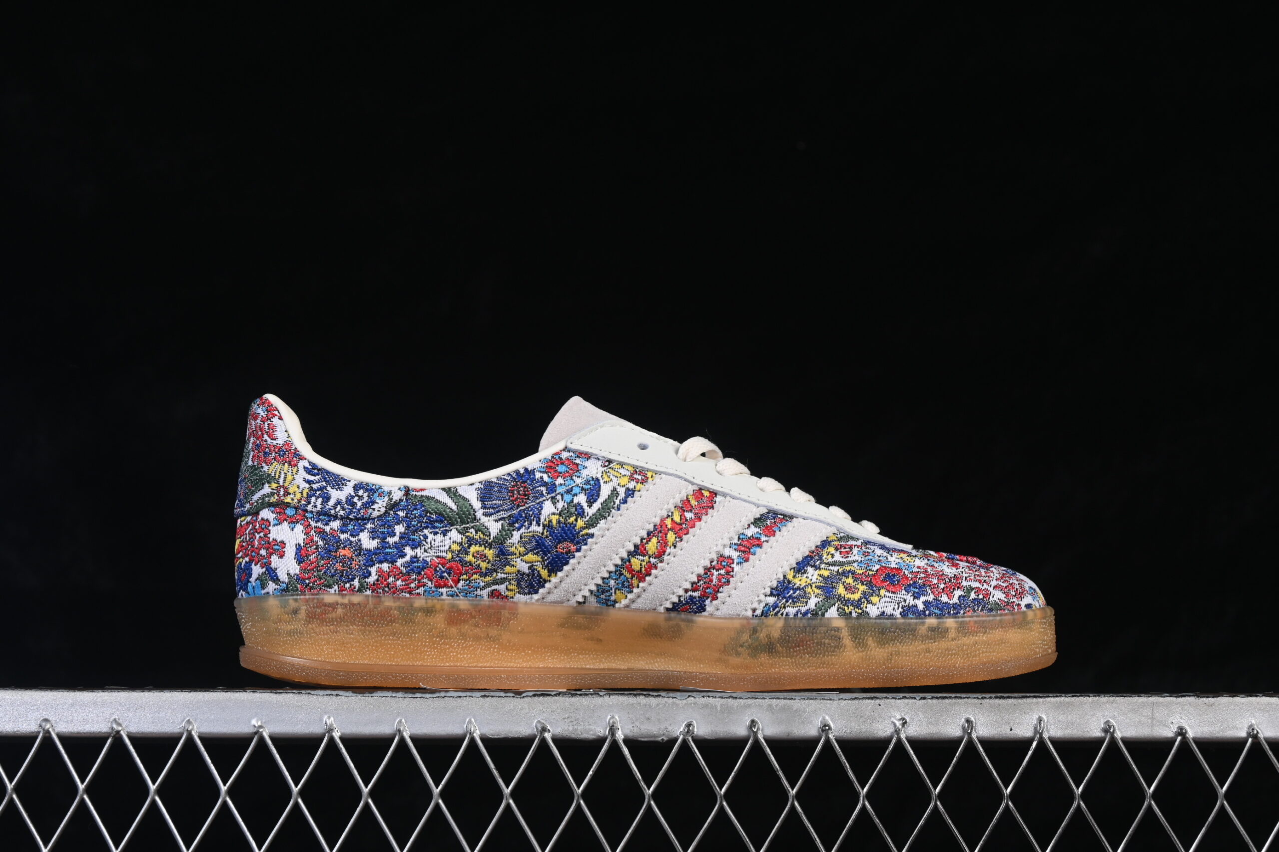Adidas Liberty London x Wmns Gazelle Indoor 'Floral Embroidery' — изображение 2