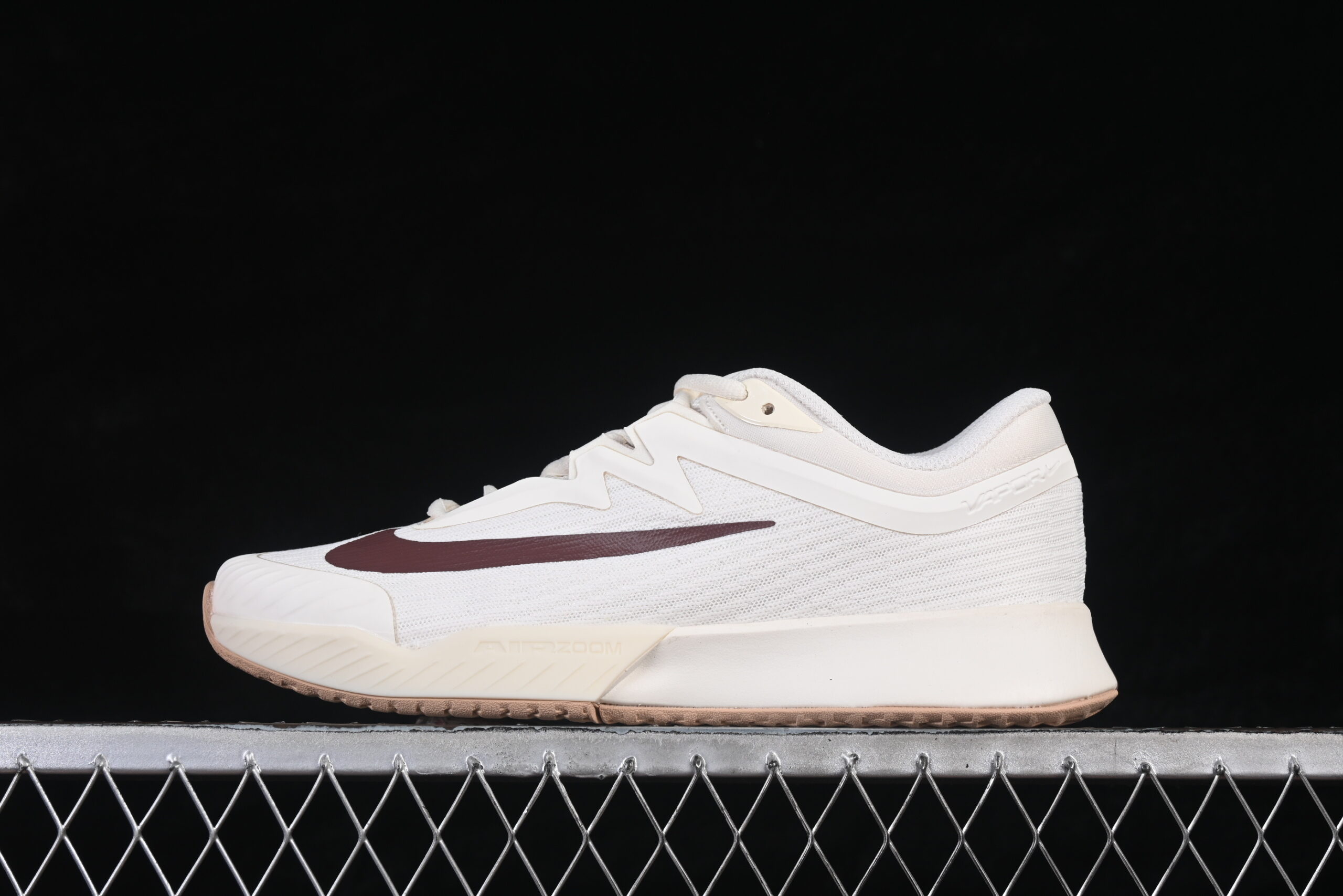 Nike Wmns Vapor Pro 3 Hard Court Tennis 'Pale Ivory Vachetta Tan Tattoo'