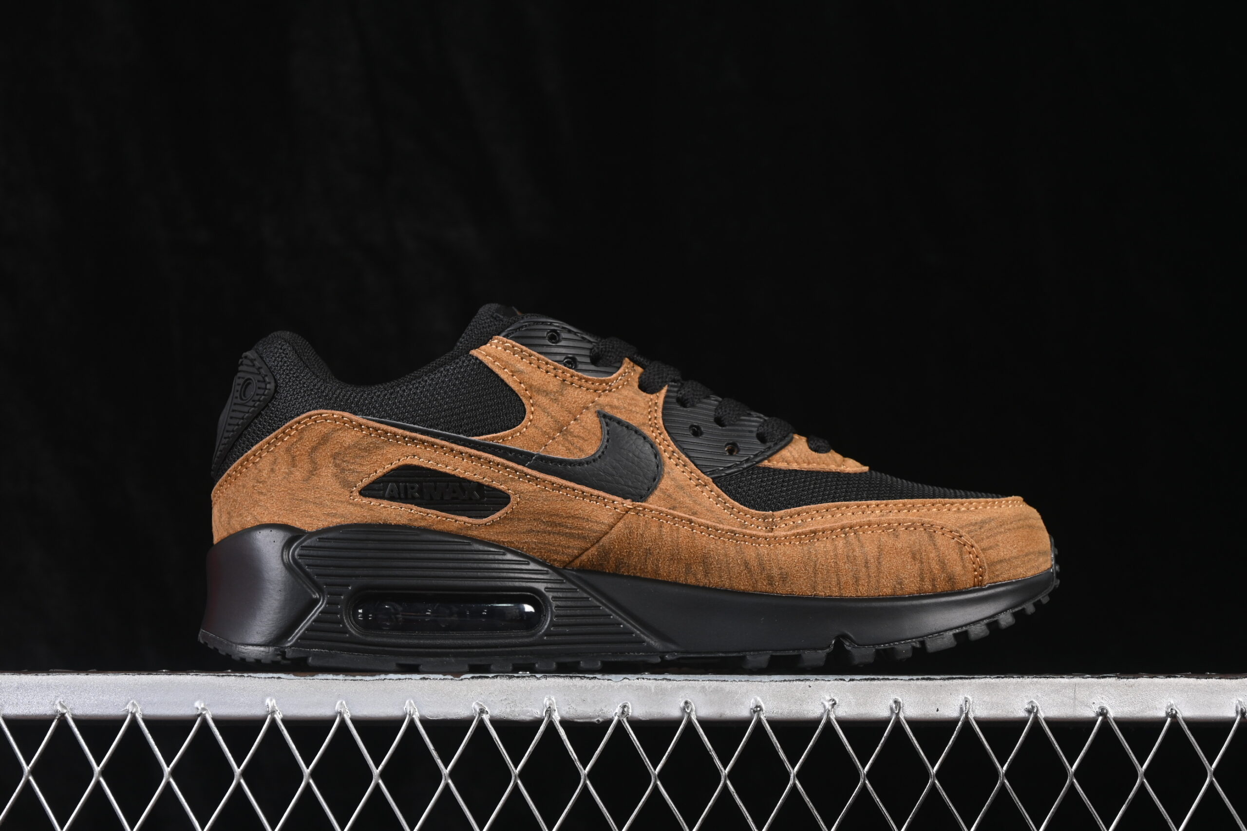 Nike Air Max 90 Premium Light Brtitish Tan Velvet Brown — изображение 2