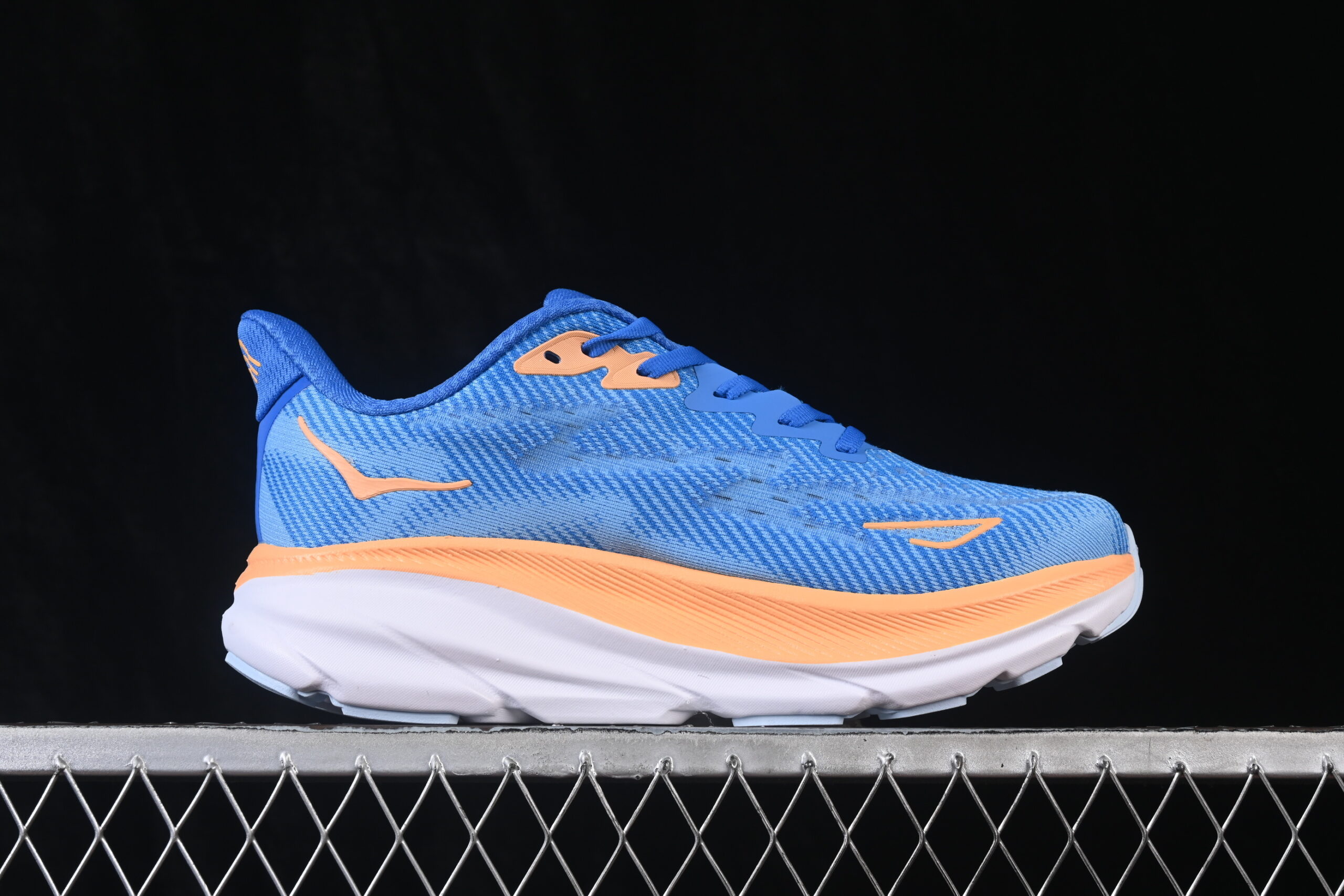 HOKA Wmns Clifton 9 Coastal Sky All Aboard — изображение 2