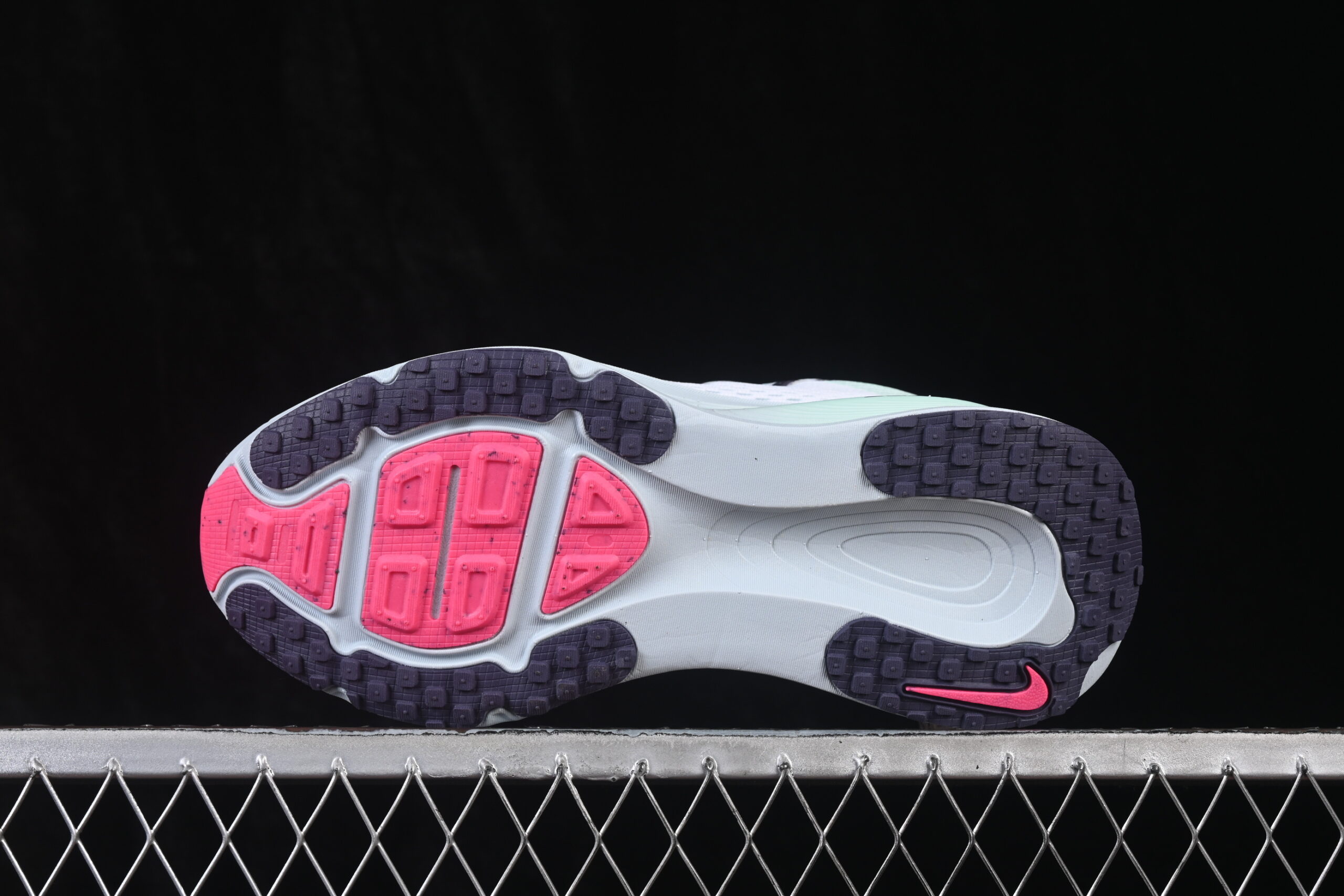 Nike Vomero 18 White Glacier Blue — изображение 3