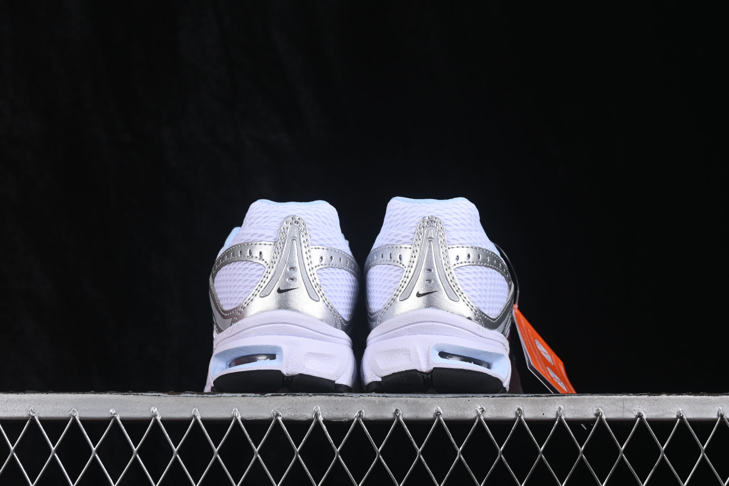 Nike Air Max Moto 2K White/Metallic Silver — изображение 4