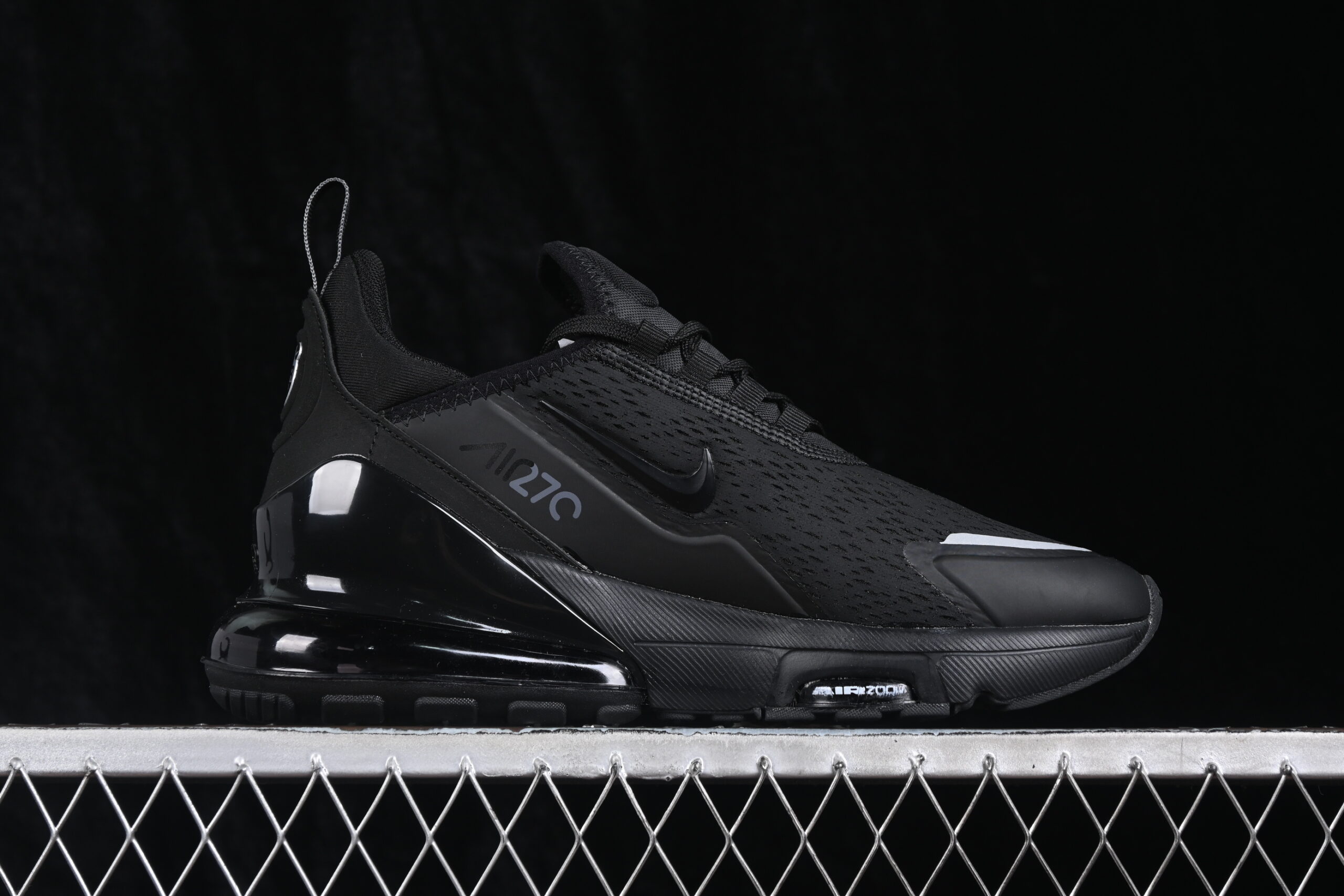 Nike Air Max 270 Premium Black — изображение 2