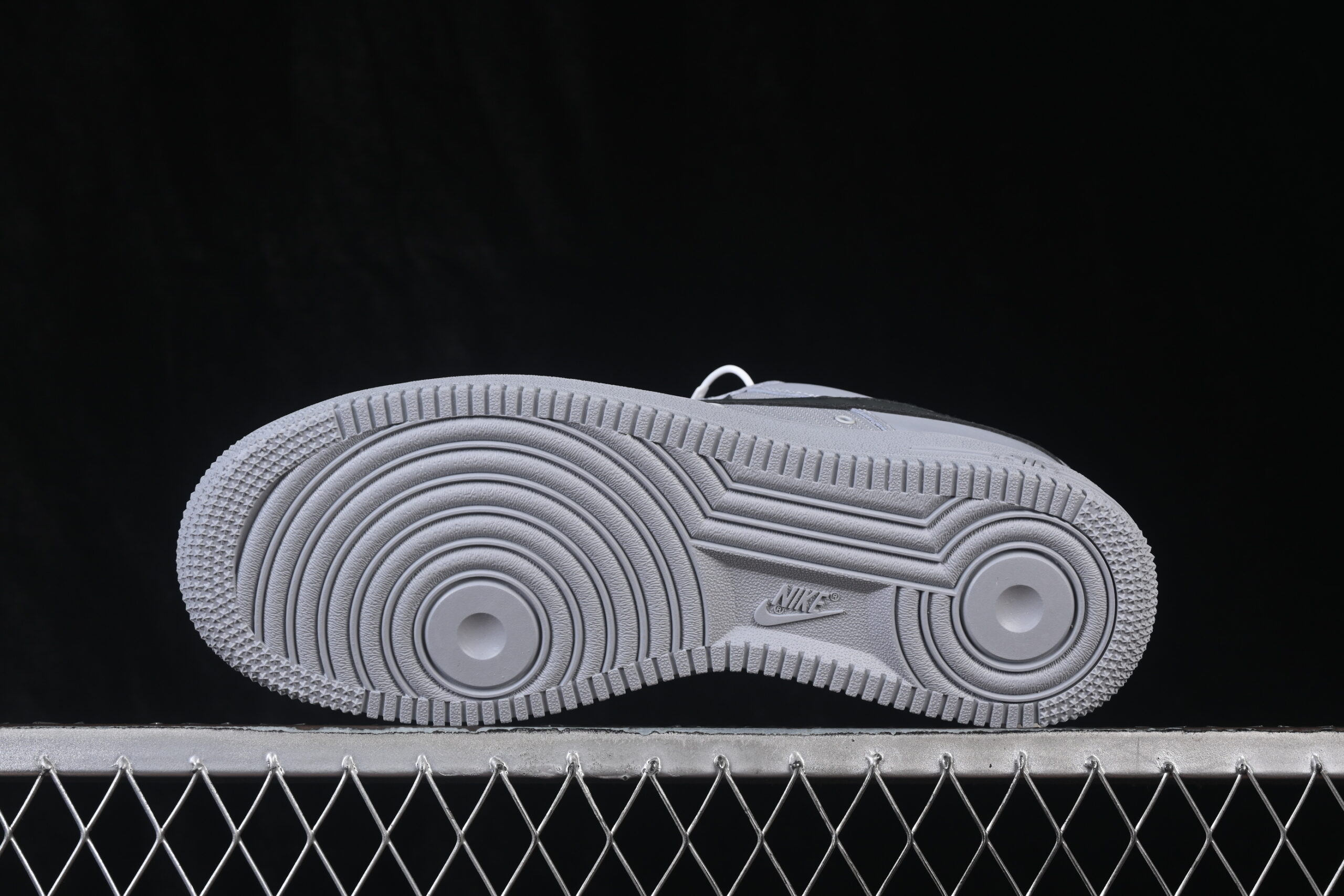 Nike Air Force 1 Low Wolf Grey — изображение 3