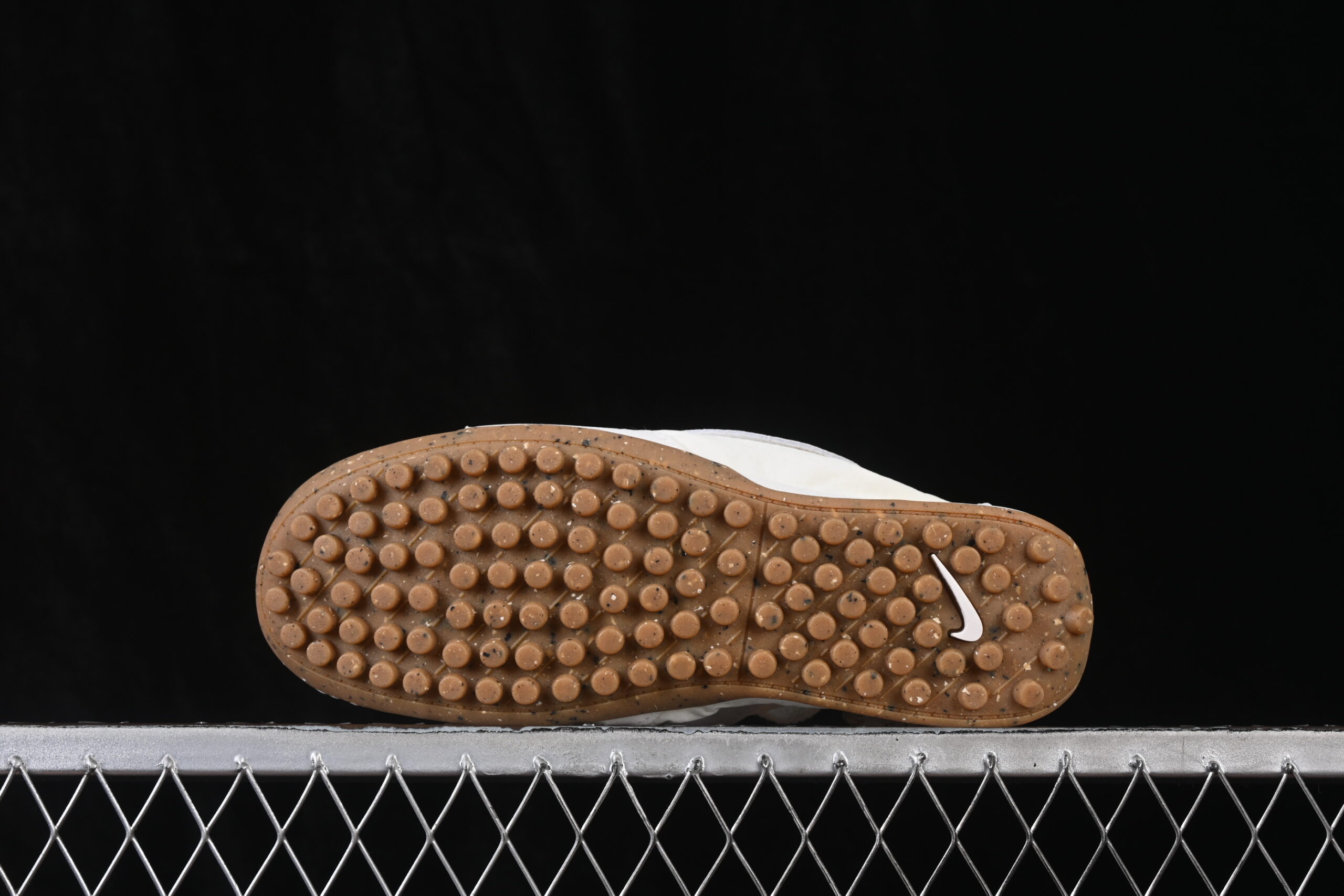 Jacquemus x Wmns Nike Moon Shoe SP Soft Pearl — изображение 4