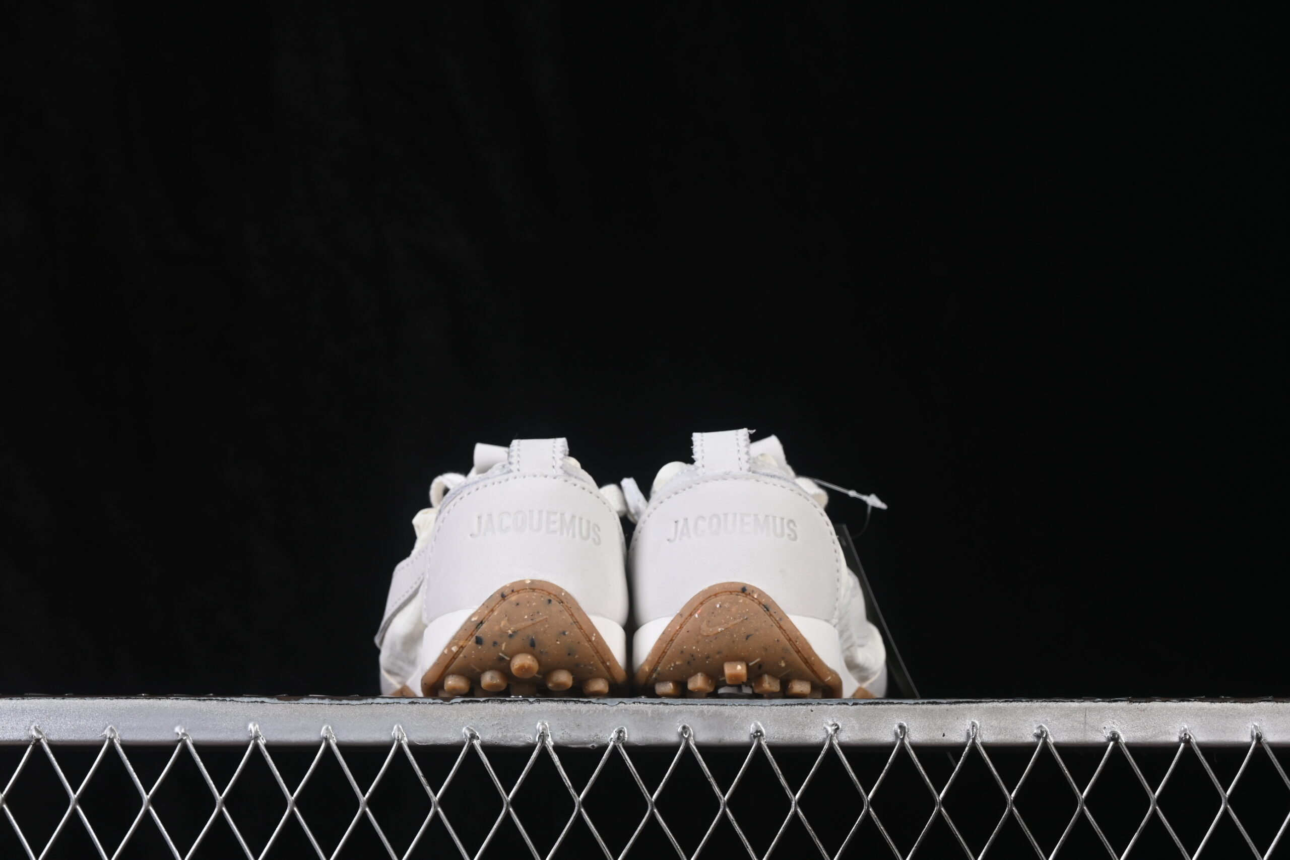 Jacquemus x Wmns Nike Moon Shoe SP Soft Pearl — изображение 3
