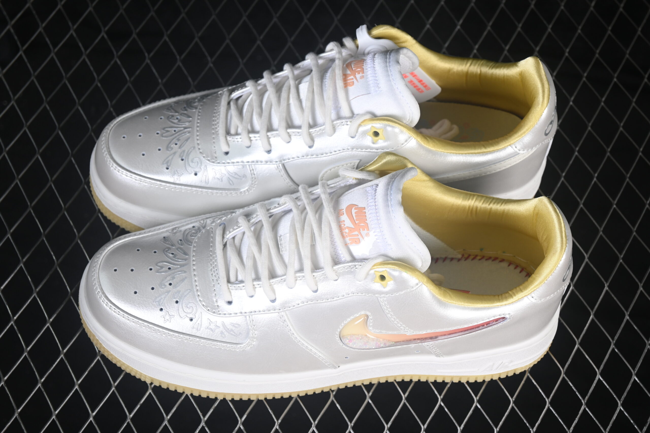 Nike Air Force 1 Comes With Sand In Its Swoosh — изображение 5