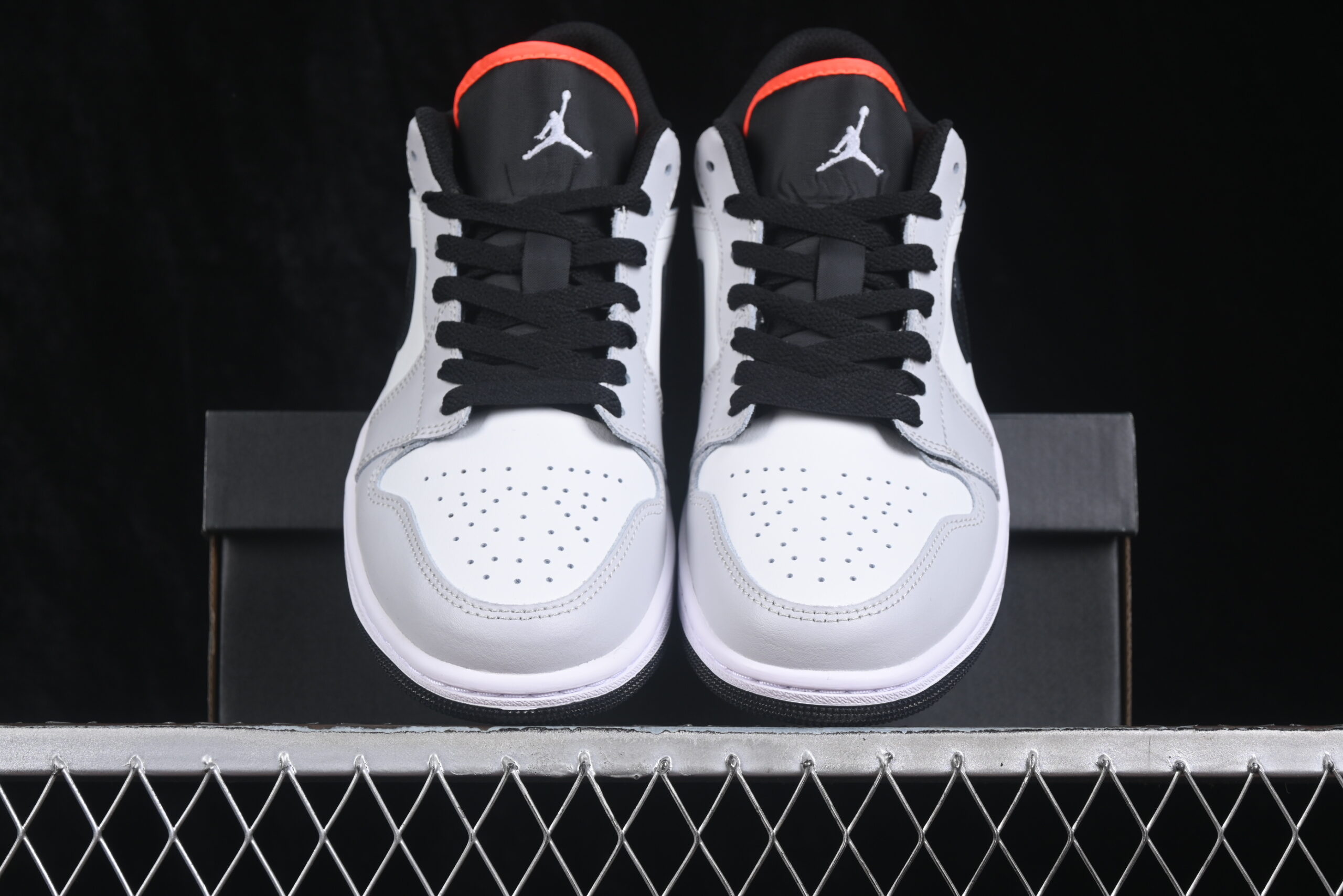 Air Jordan 1 Low Neutral Grey — изображение 5