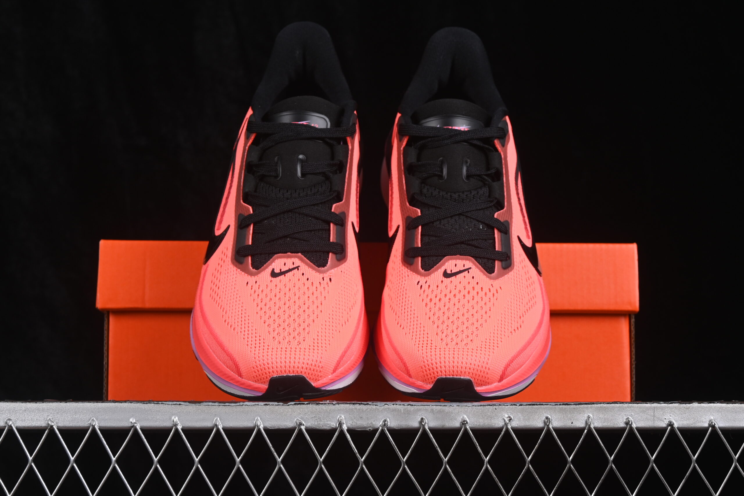 Nike Wmns Air Zoom Pegasus 42 Lava Glow — изображение 4