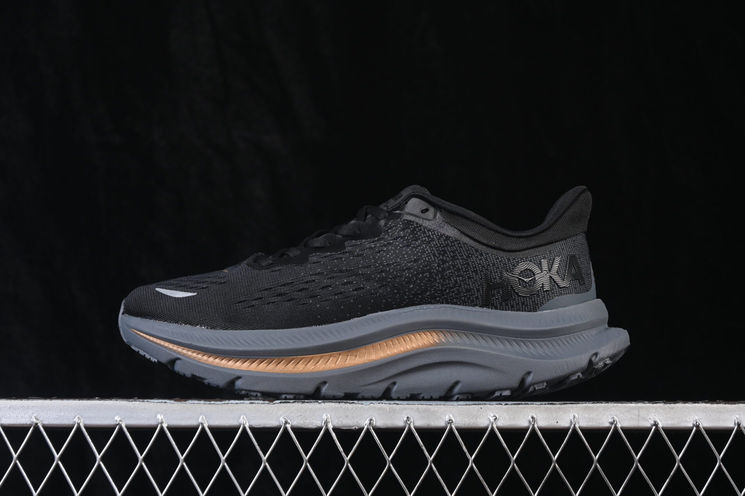 Hoka One One Kawana Black Copper