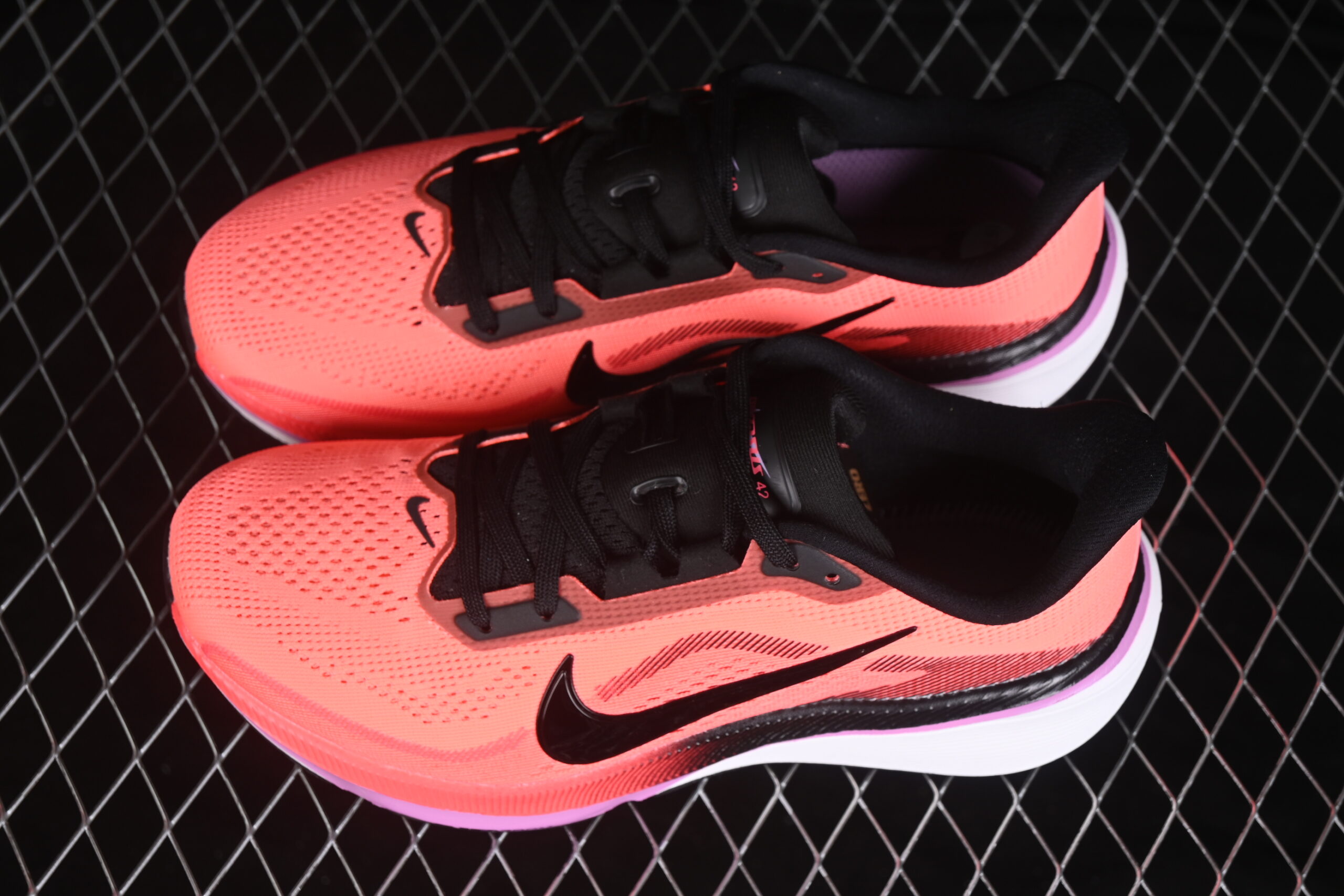 Nike Wmns Air Zoom Pegasus 42 Lava Glow — изображение 6