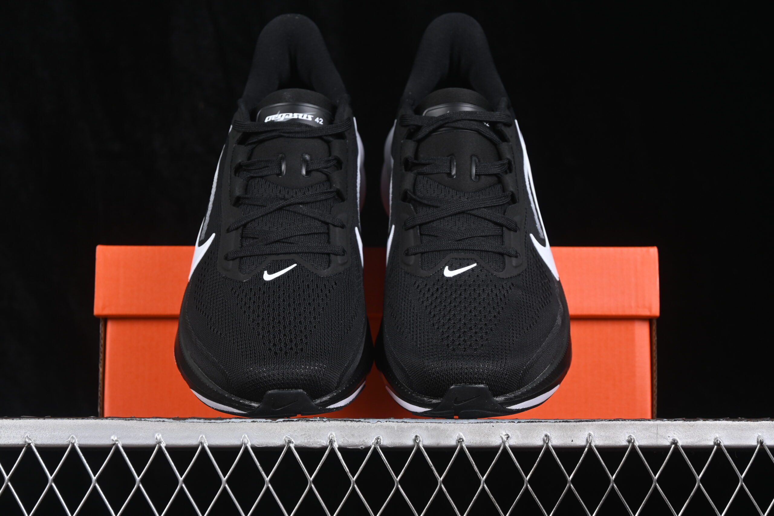Nike Air Zoom Pegasus 42 Black — изображение 5