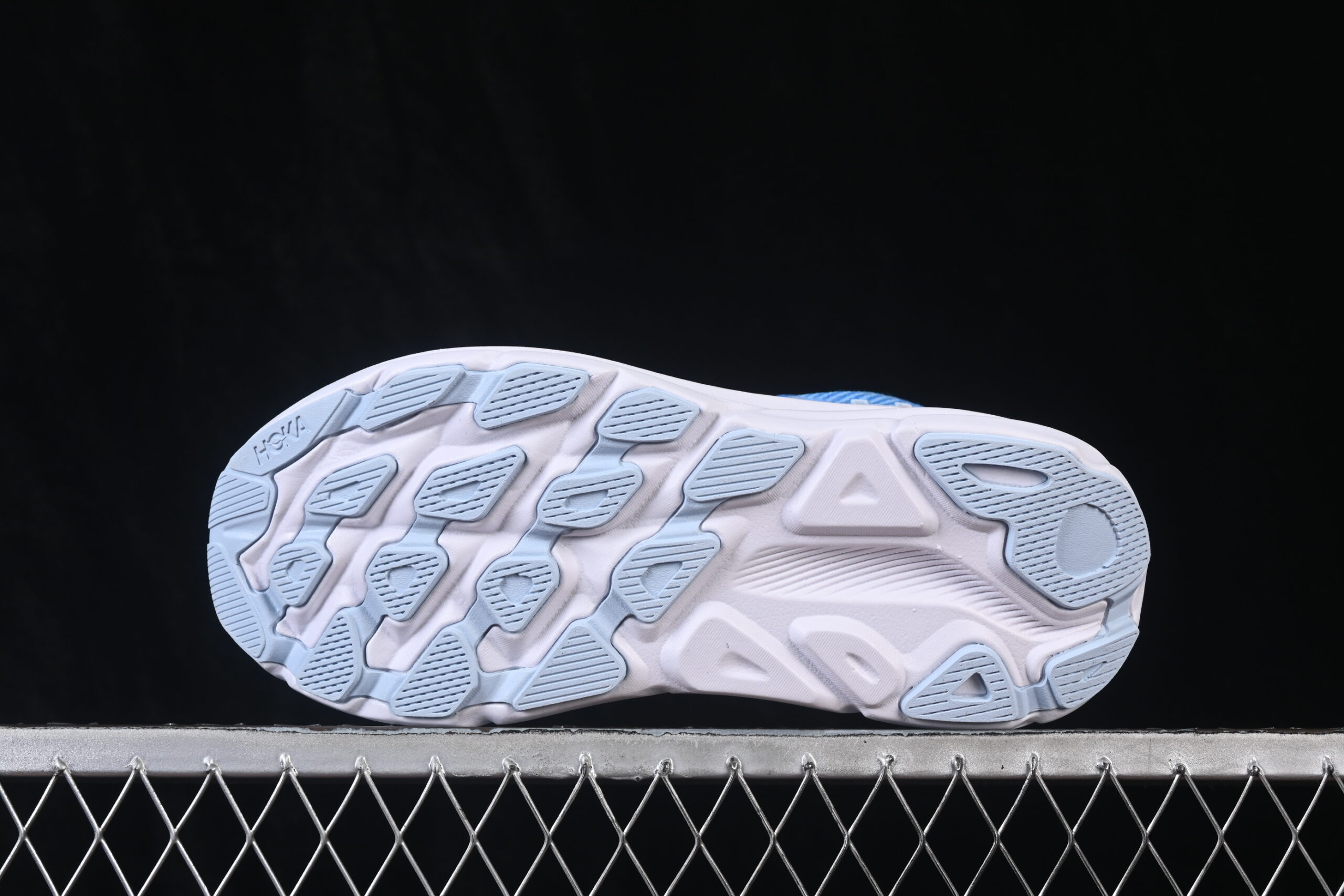 HOKA Wmns Clifton 9 Coastal Sky All Aboard — изображение 3