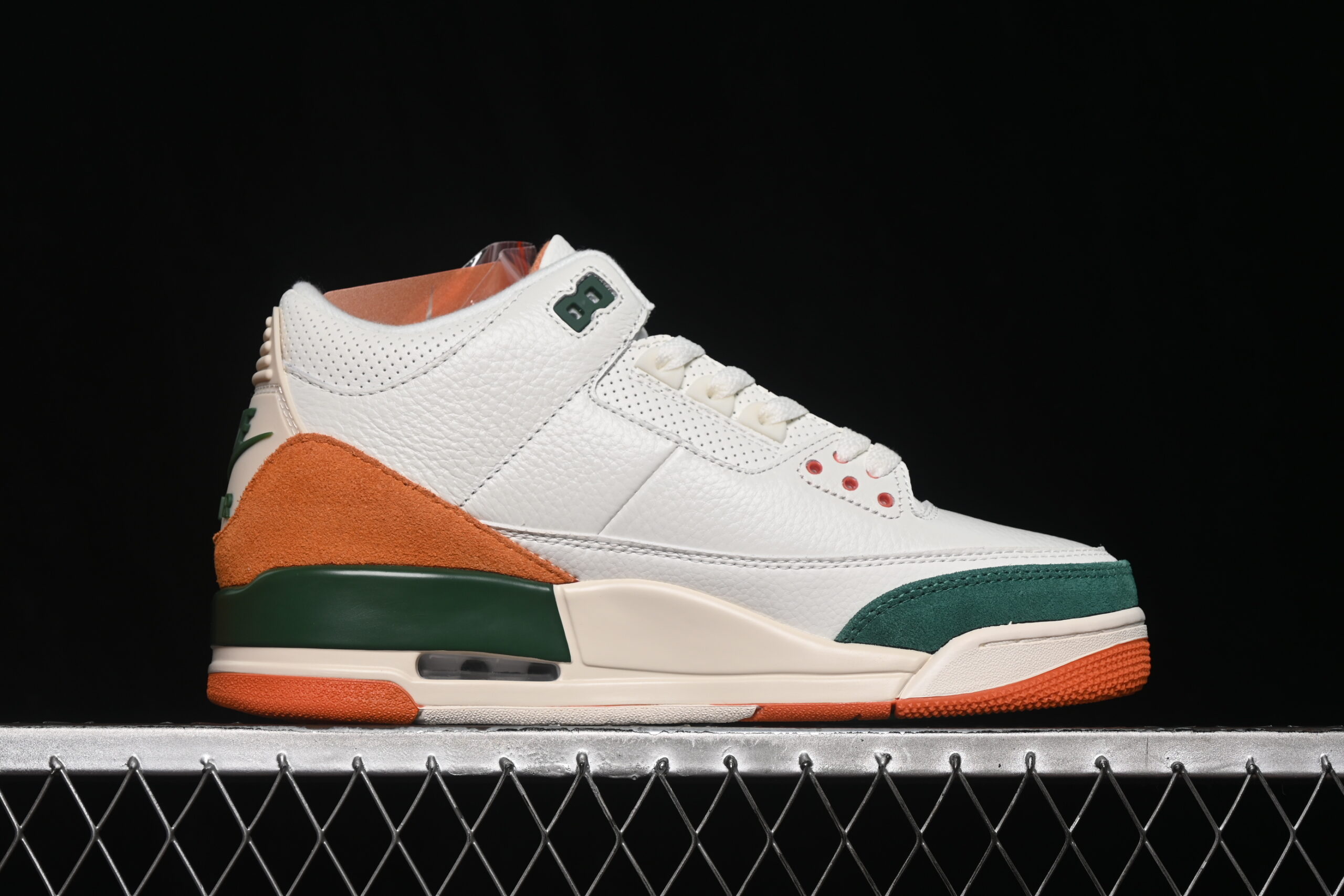 SoleFly x Air Jordan 3 'Miami' — изображение 2
