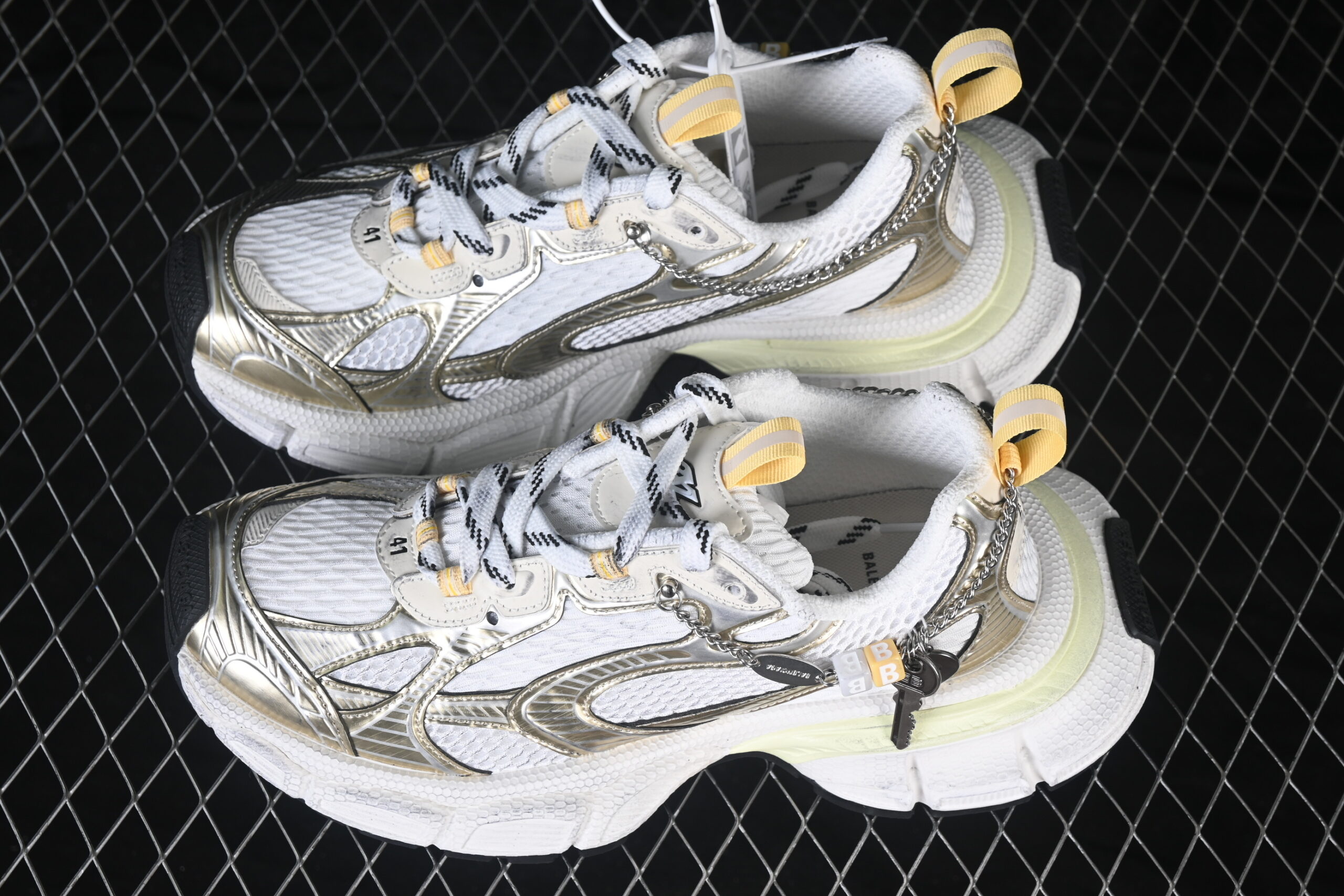 Men's 3xl Trainers With Charms in White/yellow/silver/black — изображение 5