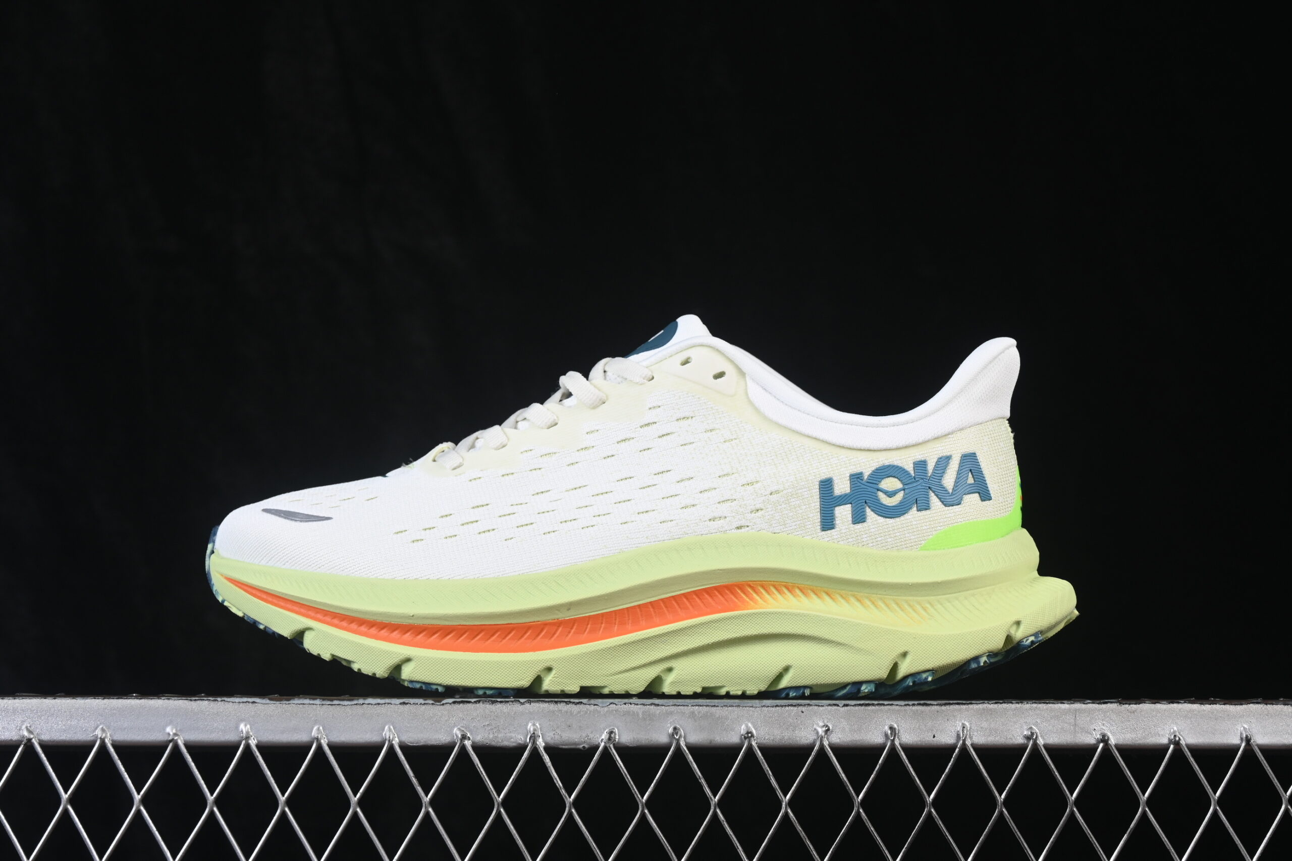 Hoka One One Kawana Blanc de Blanc Butterfly
