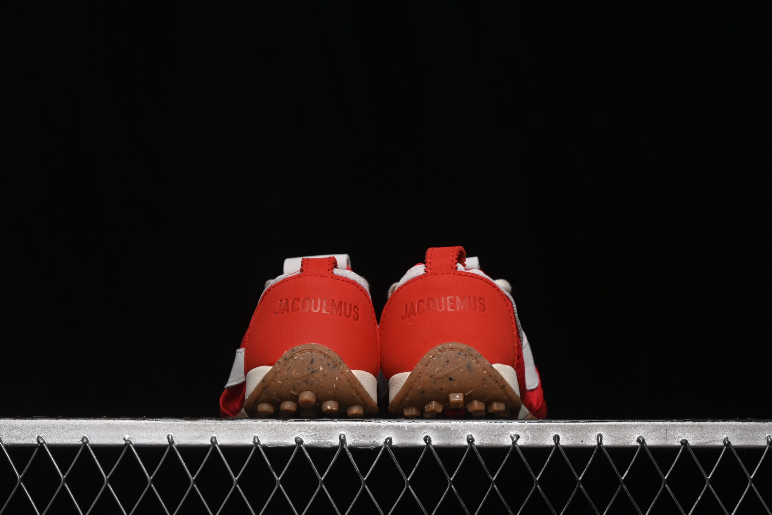 Jacquemus x Wmns Nike Moon Shoe SP University Red — изображение 3
