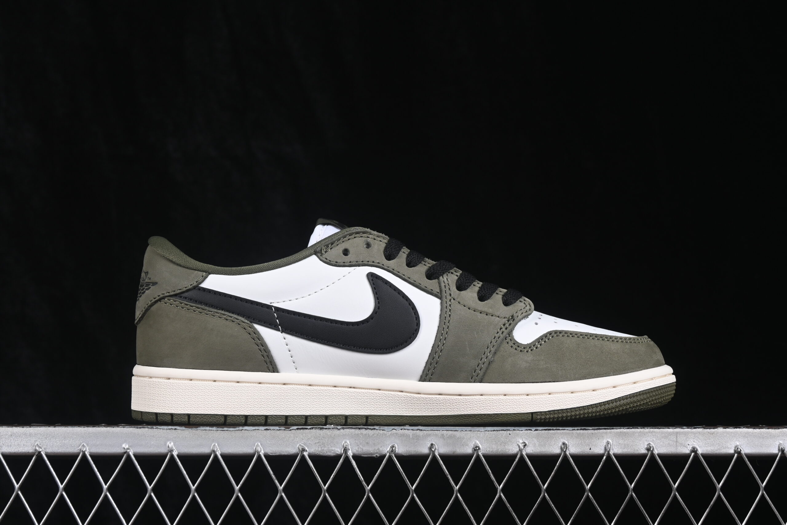 Air Jordan 1 Retro Low Medium Olive — изображение 2