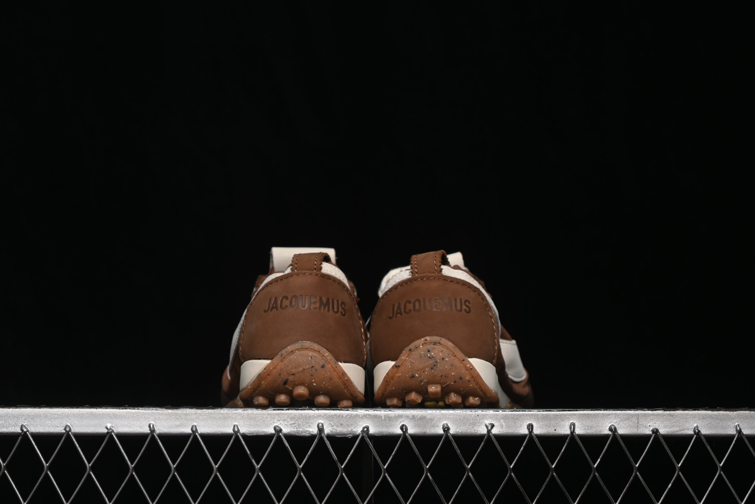 Jacquemus x Wmns Nike Moon Shoe Fauna Brown — изображение 3