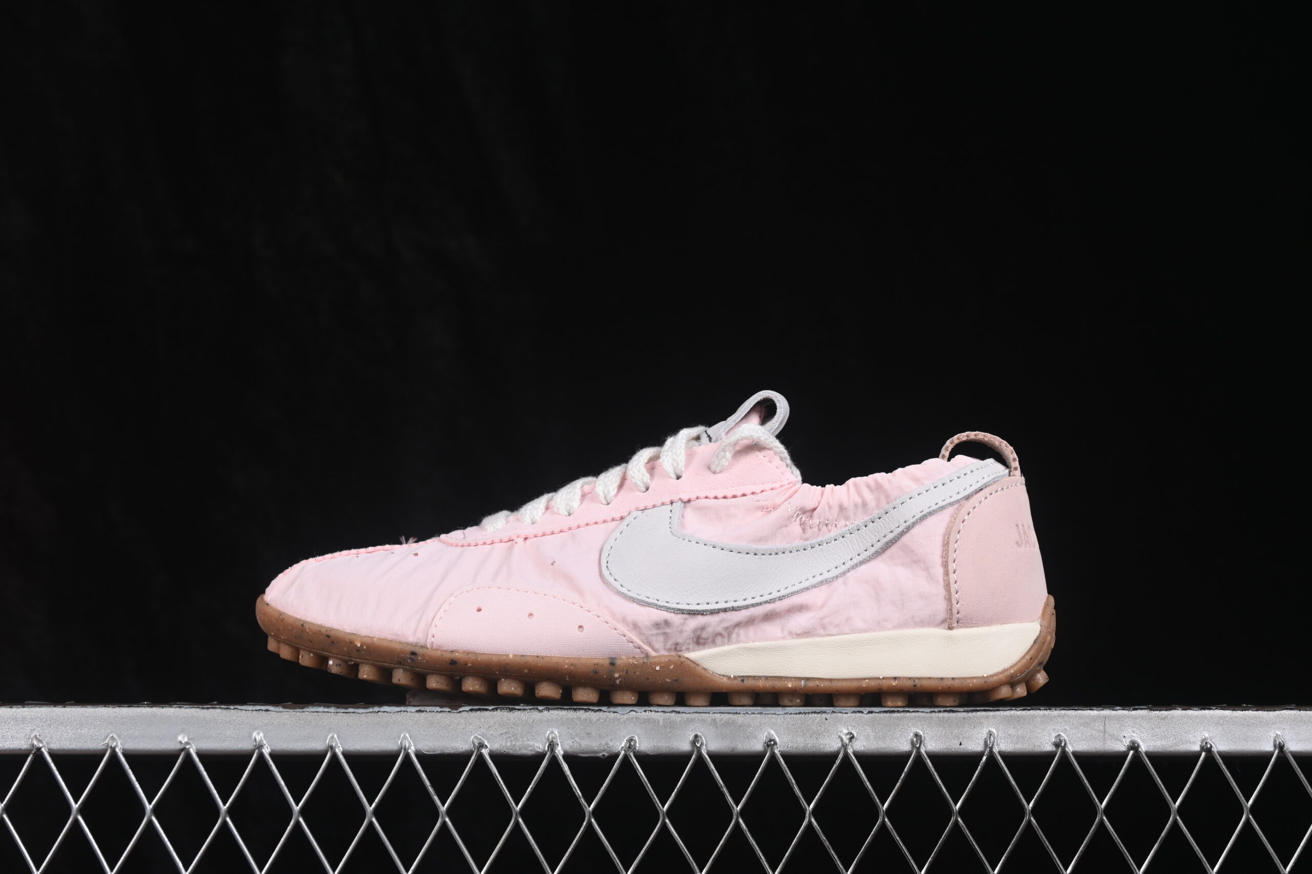Jacquemus x Wmns Nike Moon Shoe SP Aluminum Pink
