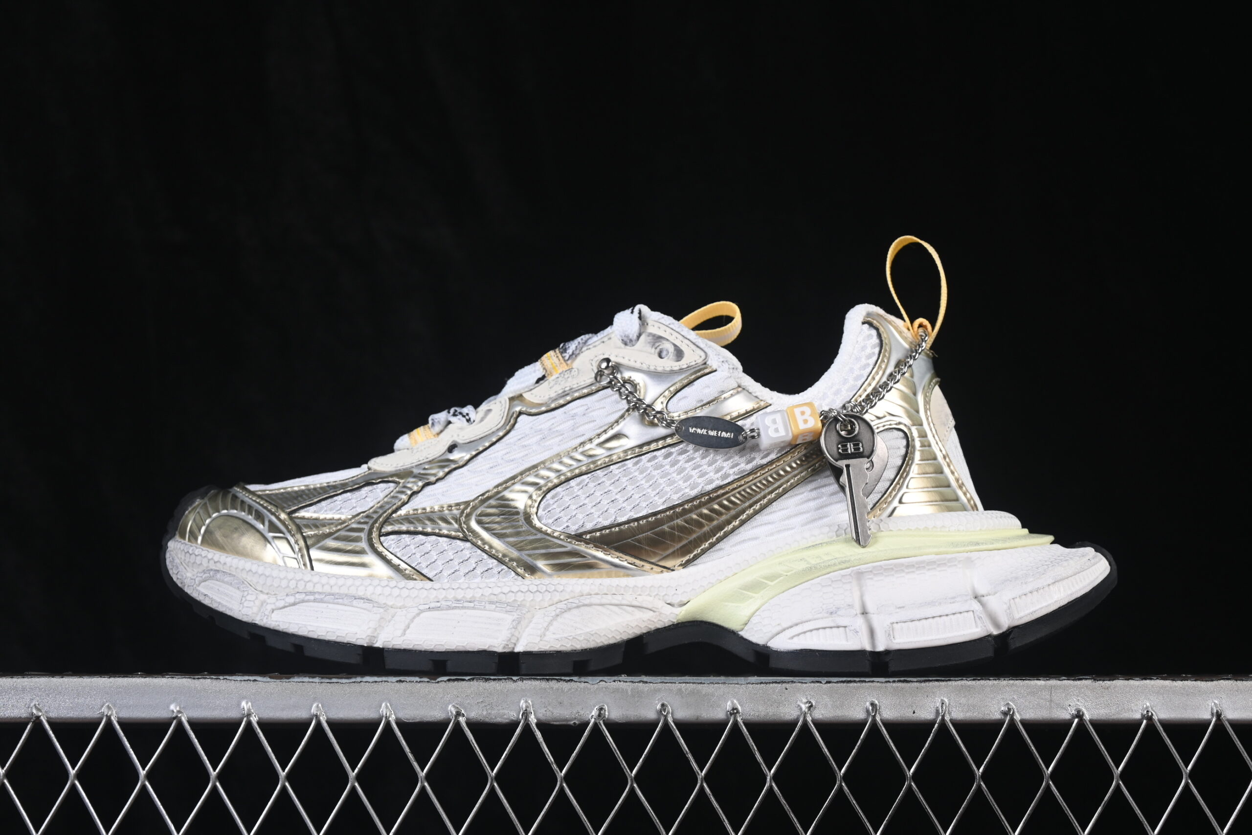Men's 3xl Trainers With Charms in White/yellow/silver/black
