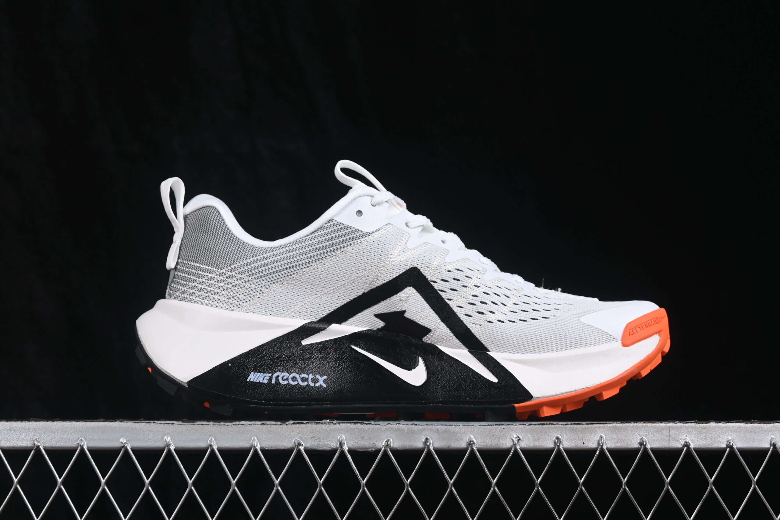 Nike Wildhorse 10 Trail-Running Summit White & Safety Orange — изображение 2