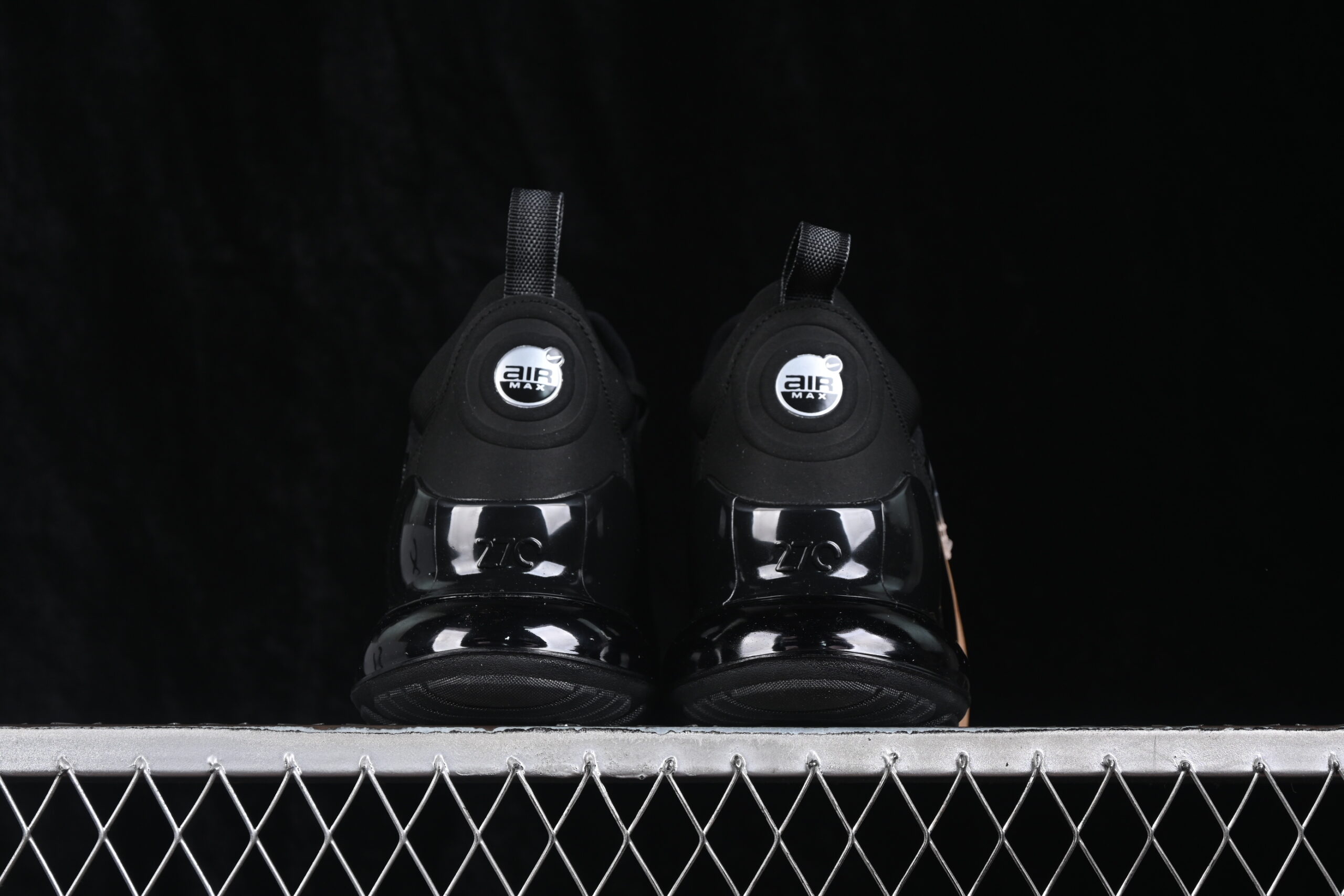 Nike Air Max 270 Premium Black — изображение 4