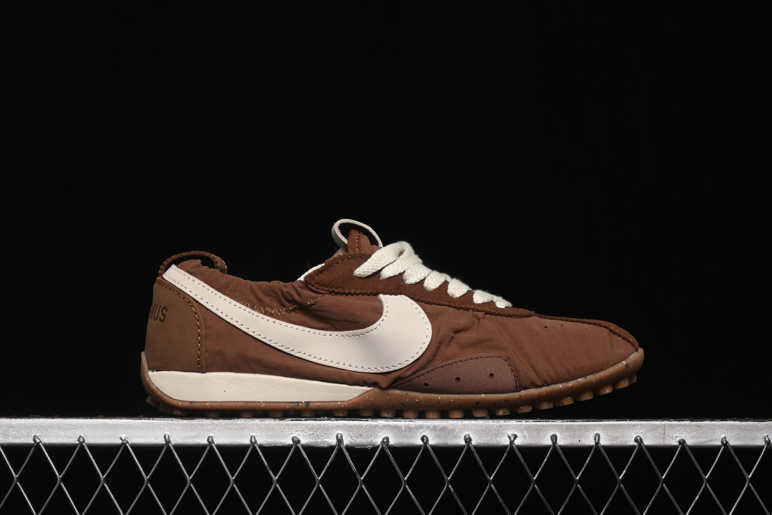 Jacquemus x Wmns Nike Moon Shoe Fauna Brown — изображение 2