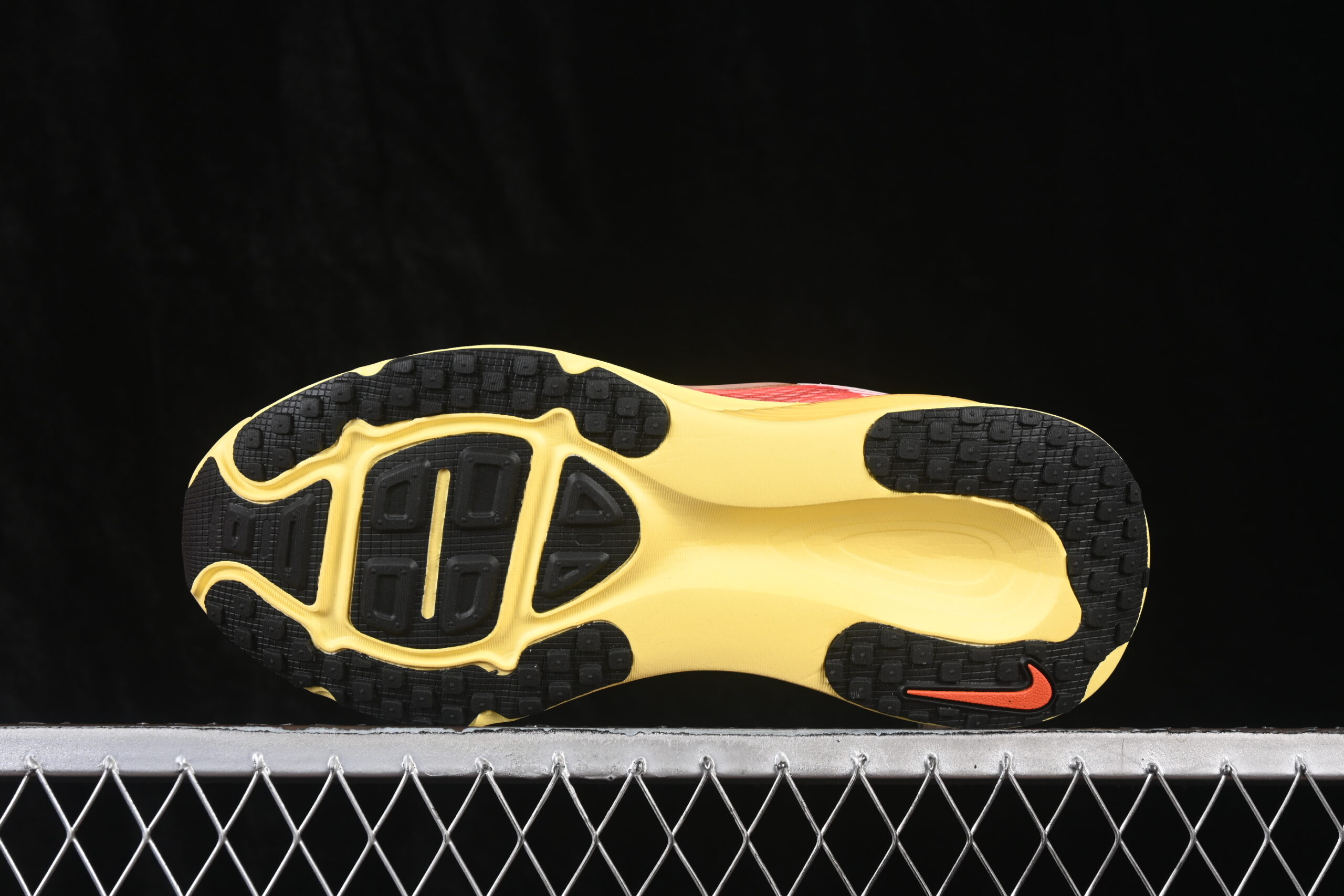 Nike Vomero 18 GORE-TEX International Running Pack — изображение 4