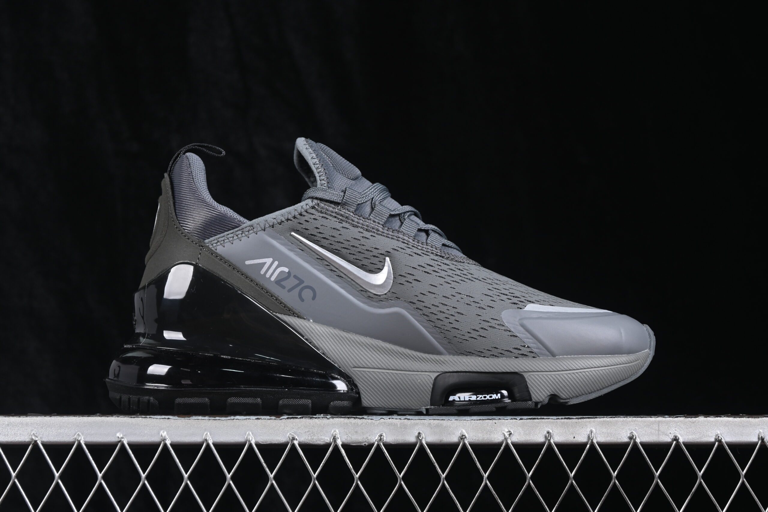 Nike Air Max 270 Smoke Grey — изображение 2