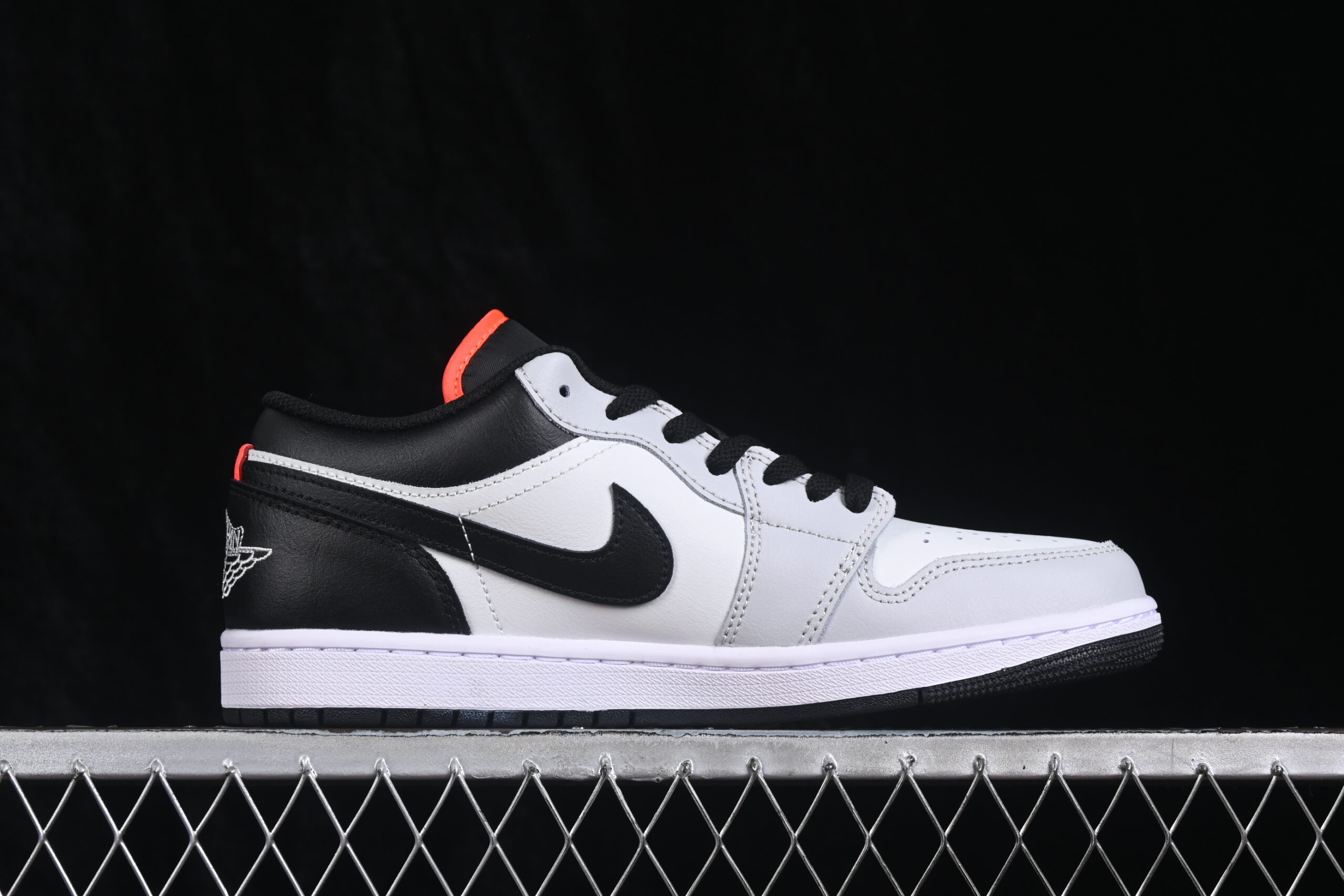 Air Jordan 1 Low Neutral Grey — изображение 2