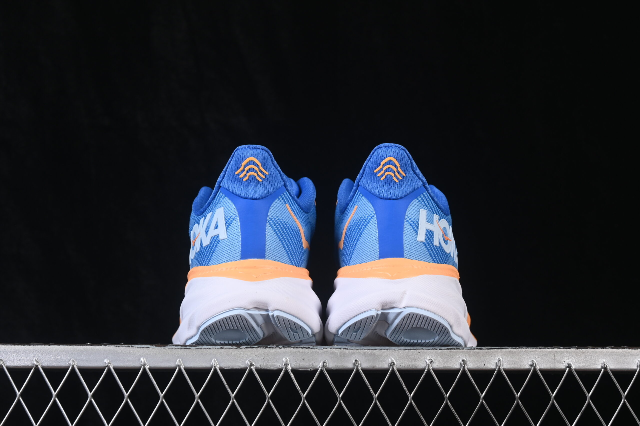 HOKA Wmns Clifton 9 Coastal Sky All Aboard — изображение 4