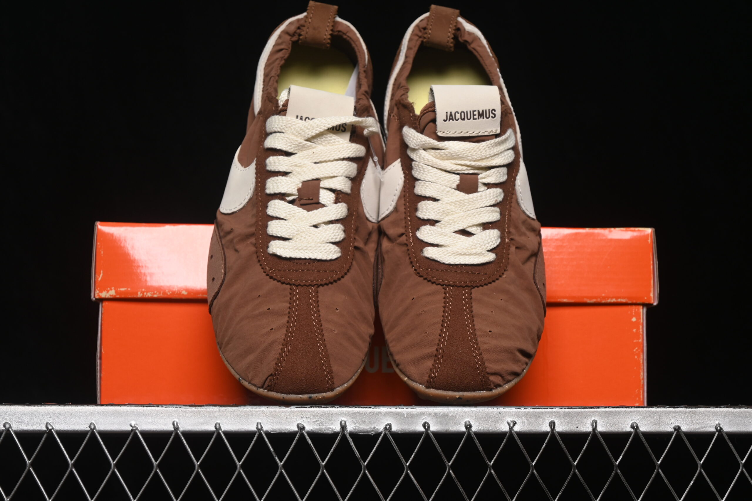 Jacquemus x Wmns Nike Moon Shoe Fauna Brown — изображение 5